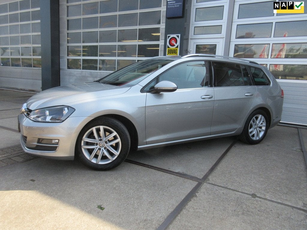 Volkswagen Golf 1.4 TSI Comfortline / Pano Dak / Navi / Trek, Euro 5, Gebruikt, Zwart, 4 cilinders