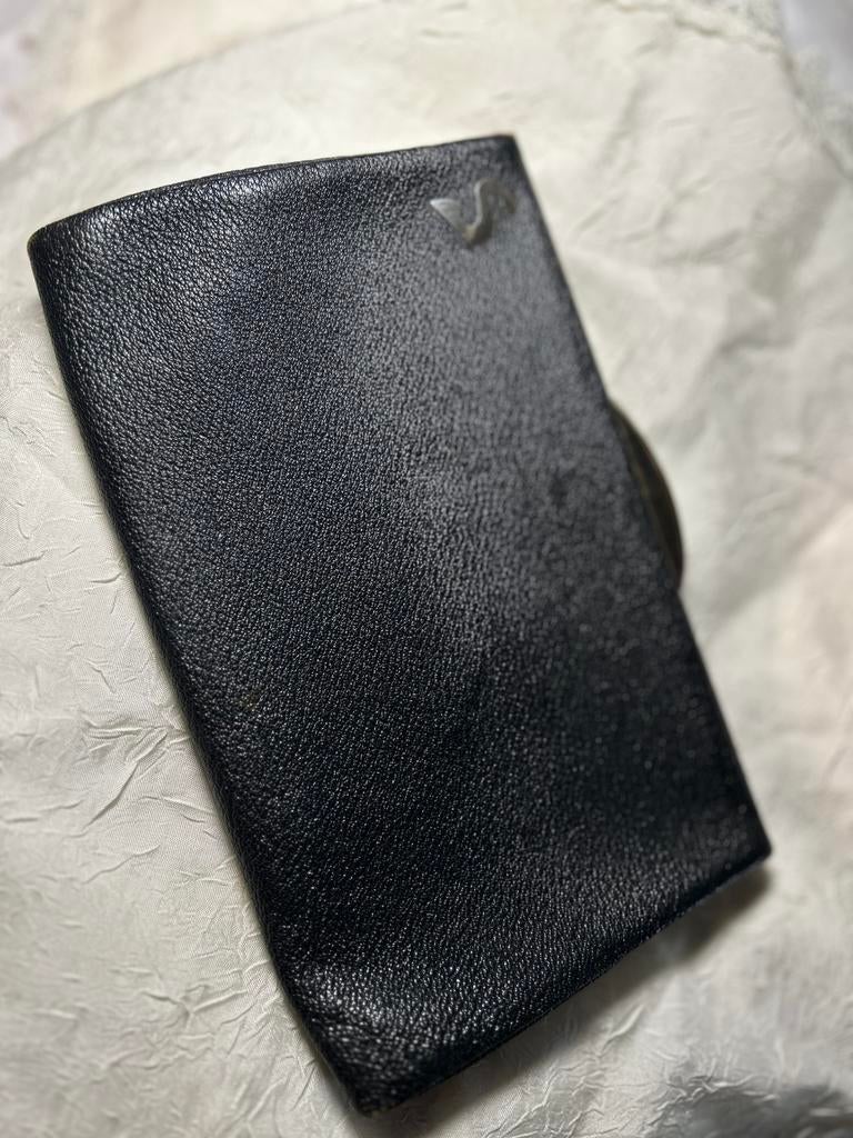 Vintage zwarte clutch met mooie sluiting, jaren ‘60 letter S, Sieraden, Tassen en Uiterlijk, Tassen | Damestassen, Gebruikt, Zwart