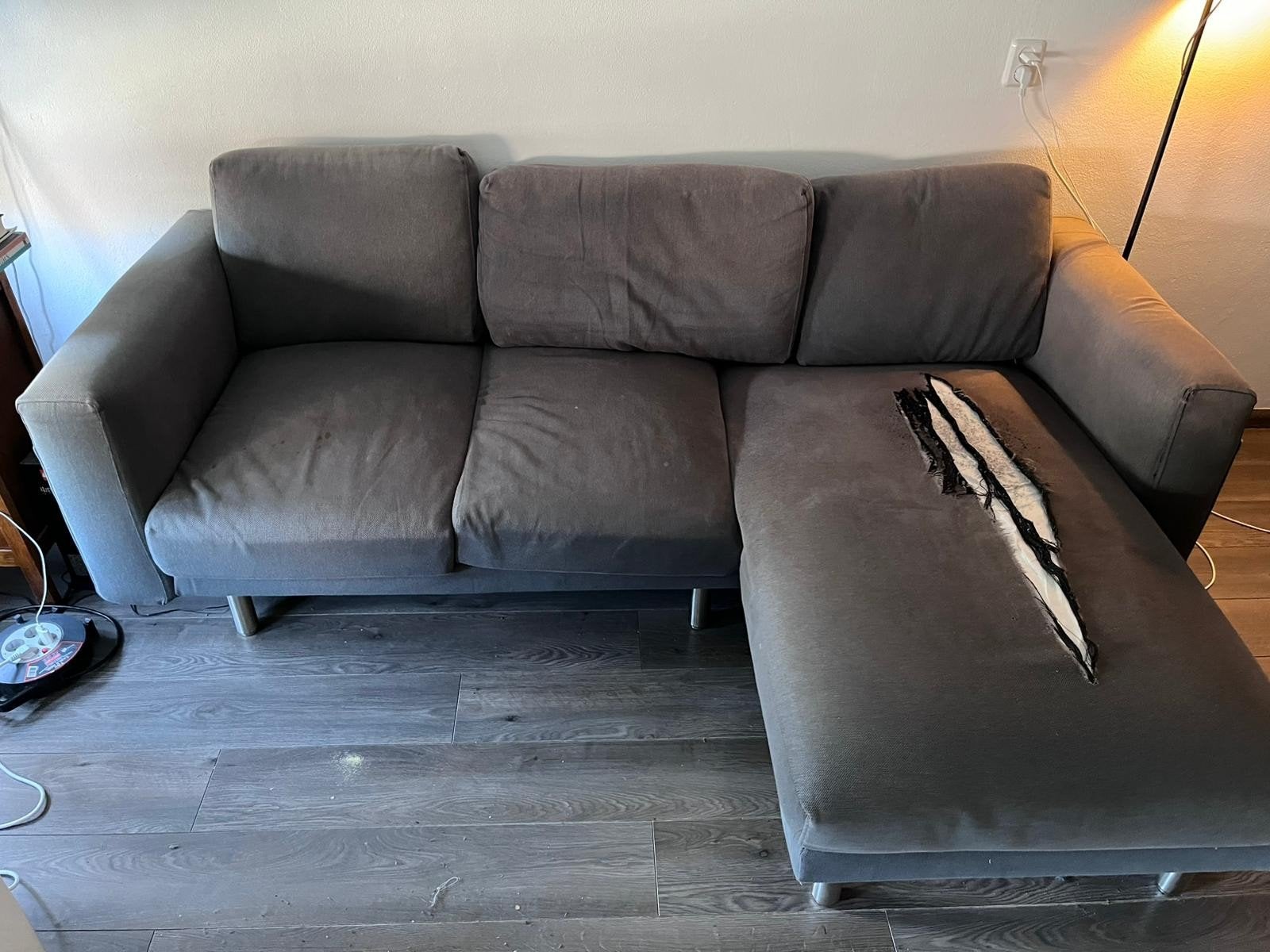 Grijze hoekbank (IKEA NORSBORG) met chaise longue - Gebruikt, Ophalen, Gebruikt, 125 tot 150 cm, Hoekbank