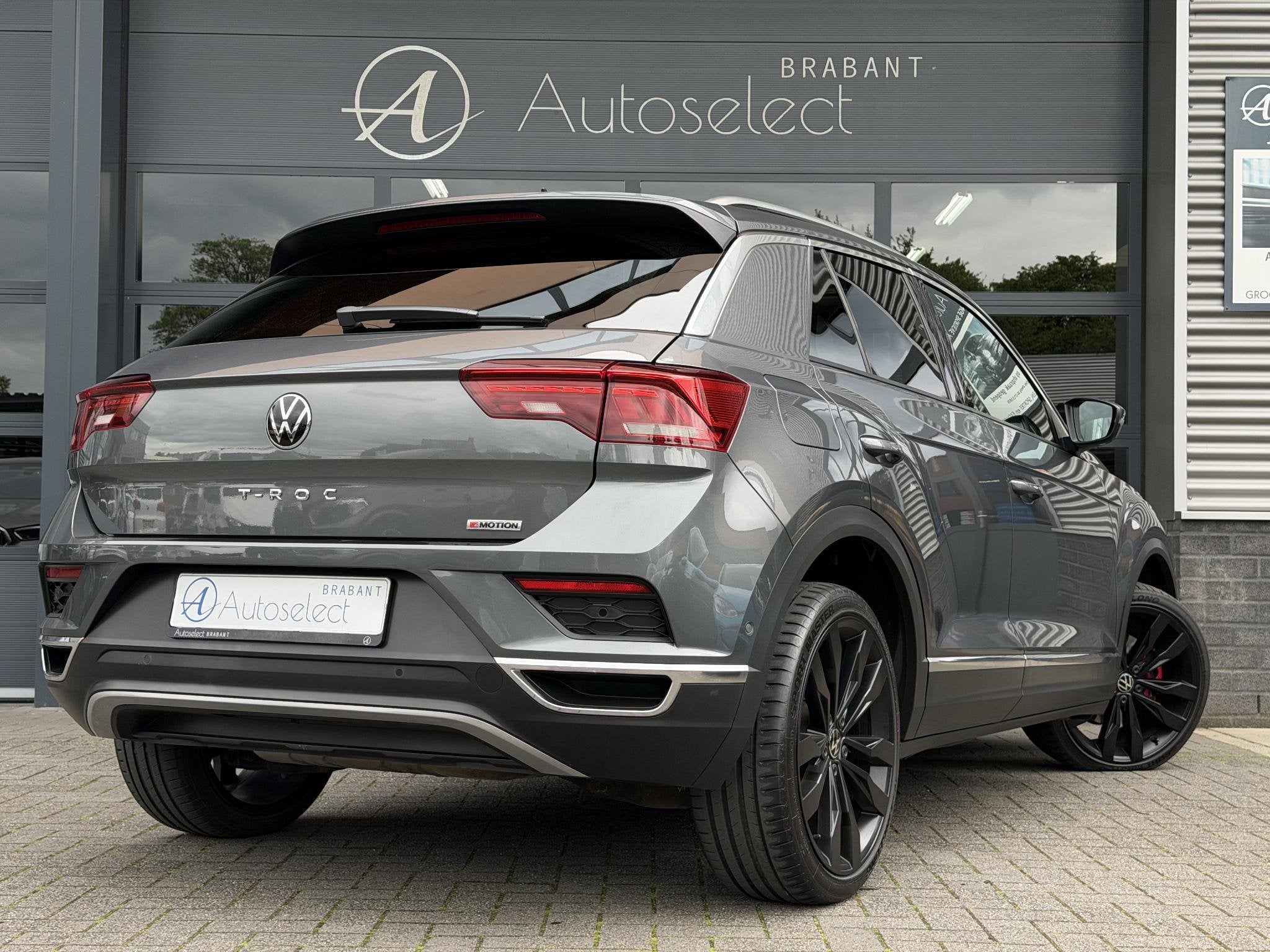 Volkswagen T-Roc 2.0 TSI 4Motion Sport Pano | Leder | Dealer, Auto's, Volkswagen, Automaat, 15 km/l, Gebruikt, Euro 6