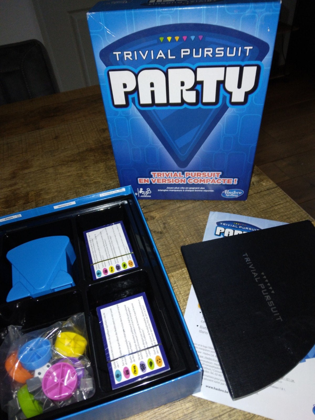 Trivial pursuit party, Hobby en Vrije tijd, Gezelschapsspellen | Bordspellen, Ophalen of Verzenden