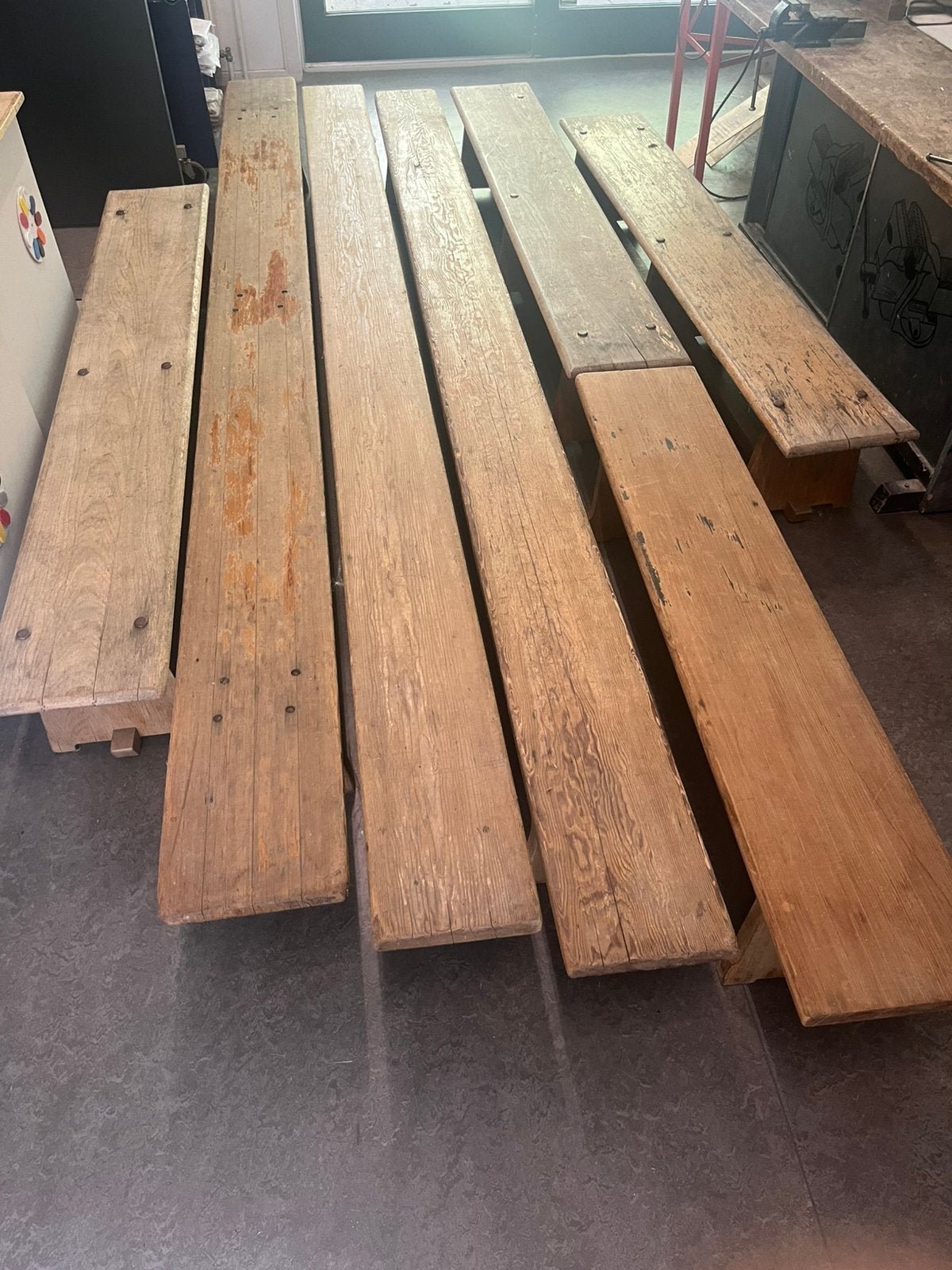 Oude gymbanken €10,- p.st., Ophalen