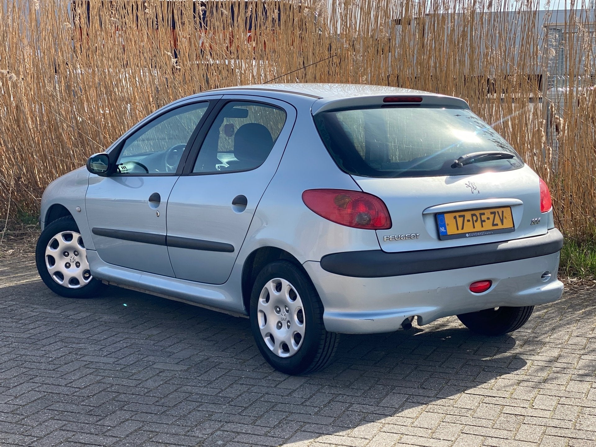 Peugeot 206 Gereserveerd!, Auto's, Peugeot, Voorwielaandrijving, Stof, 31 €/maand, 4 cilinders