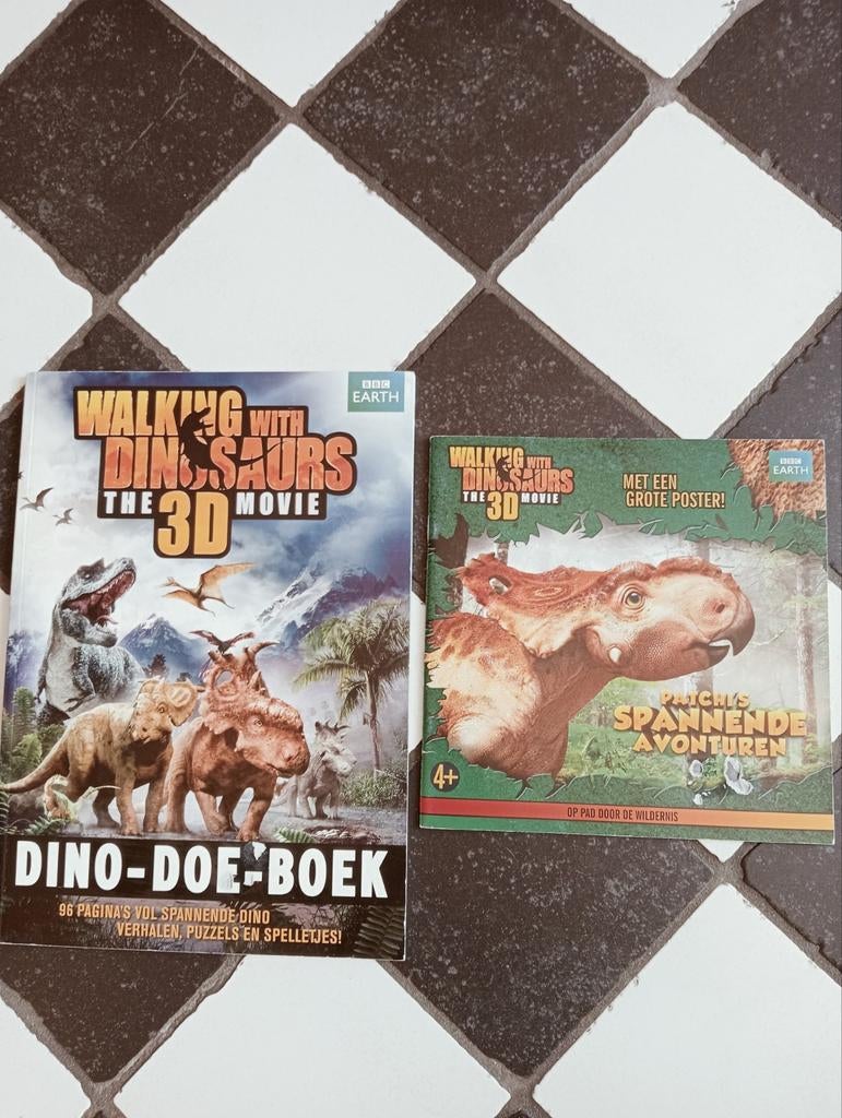 Walking with Dinasaurs The 3D Movie boeken - nieuw - 2 stuks, Ophalen of Verzenden, Nieuw, Diverse auteurs, Non-fictie
