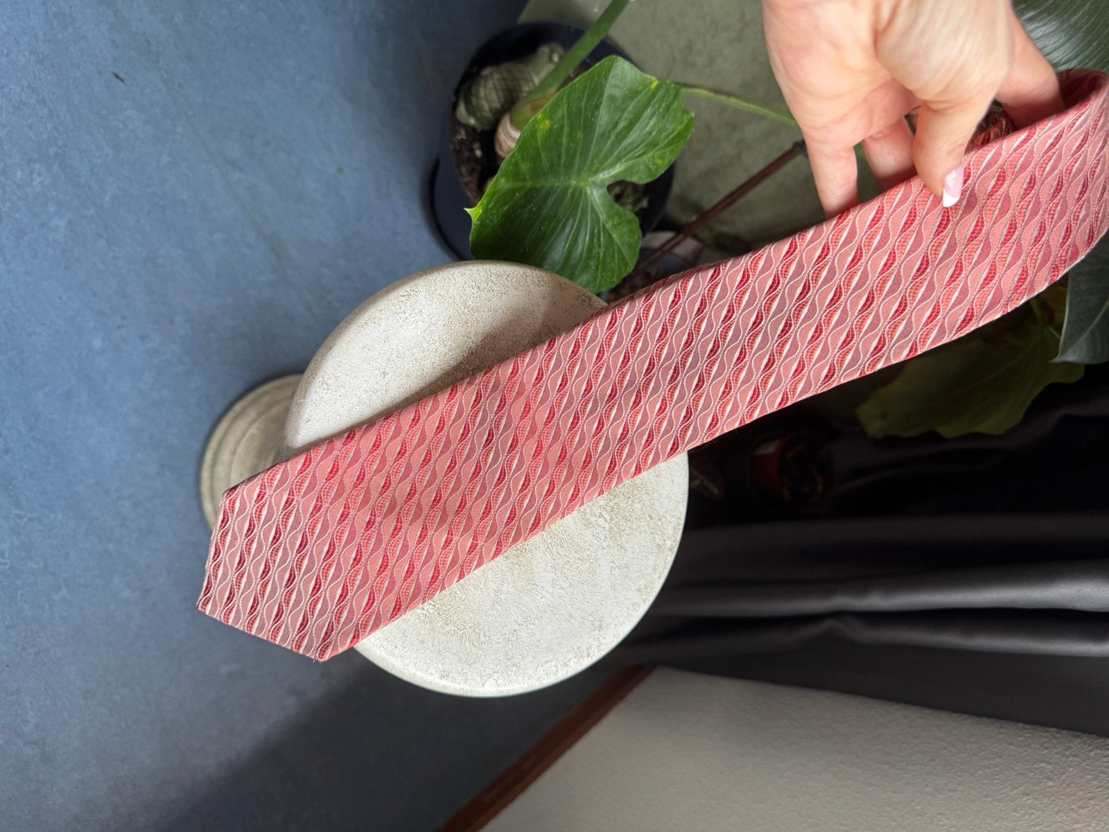 Valentino tie. Made in Italy. 100% silk, Kleding | Heren, Stropdassen, Verzenden, Zo goed als nieuw, Zwart