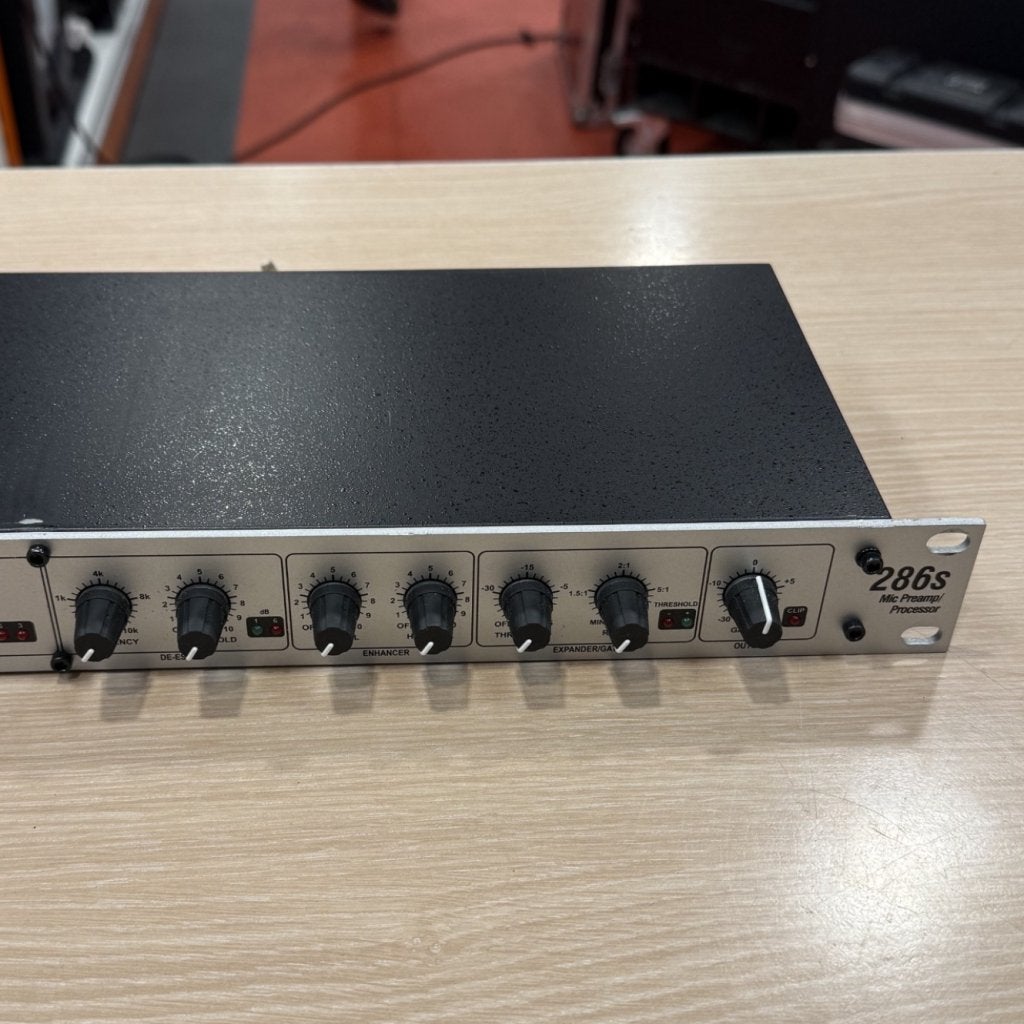 DBX 286S Microfoon voorversterker in nette staat, Flex Ltd., Zo goed als nieuw, https://flex.com/contact-us, Nobelstraat 10, 5807 GA Oostrum LB, Limburg, Nederland