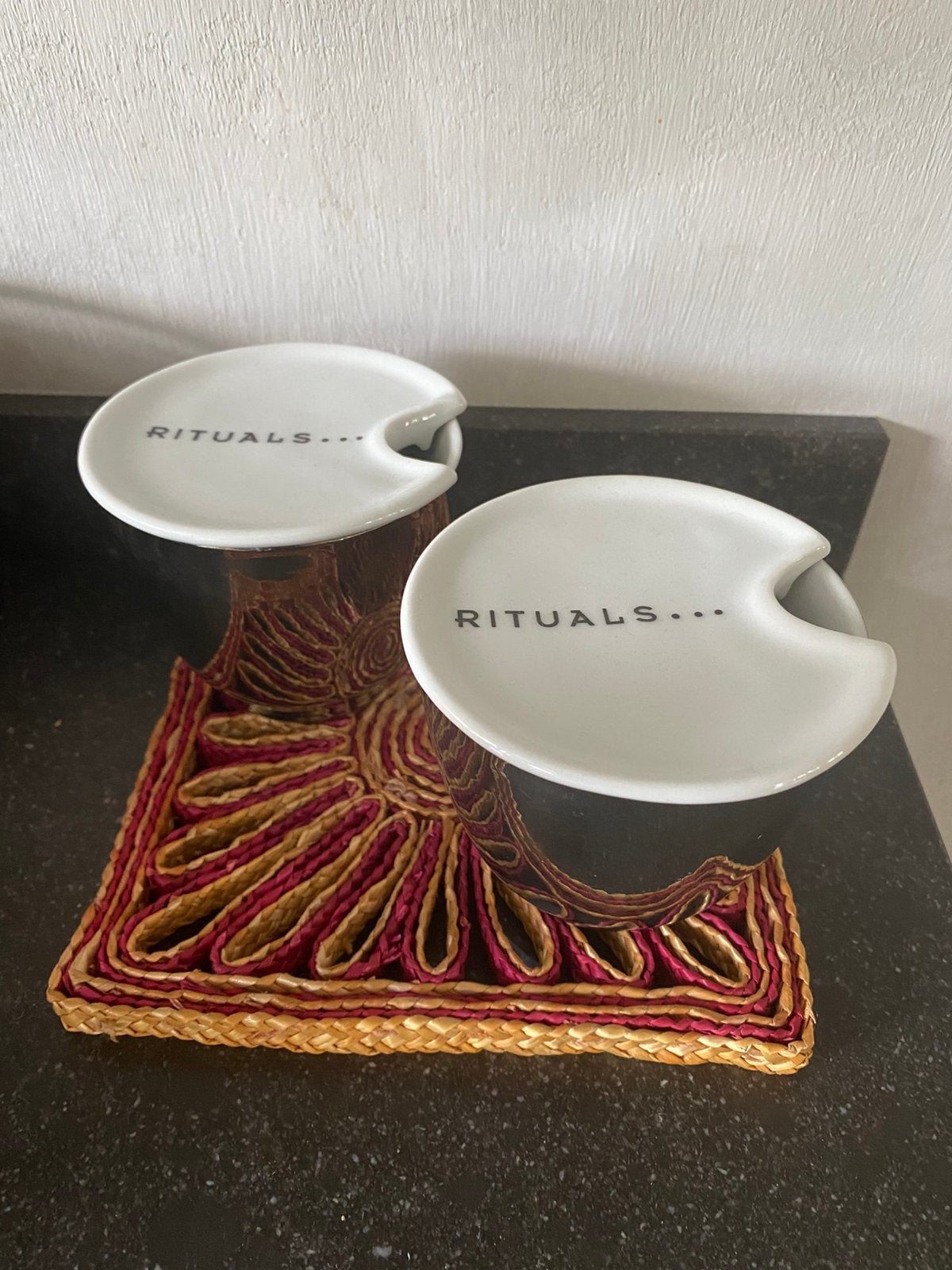 Rituals twee gave koffie of thee kopjes., Huis en Inrichting, Keuken | Servies, Ophalen, Zo goed als nieuw, Overige stijlen, Kop(pen) en/of Schotel(s)