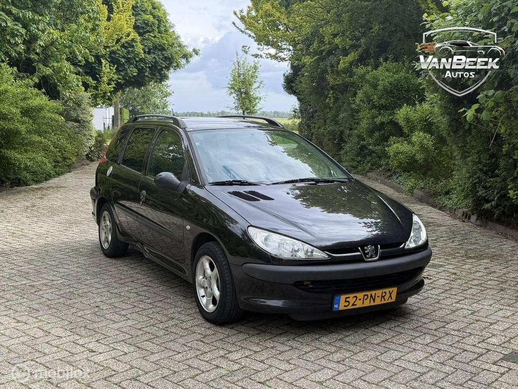 Peugeot 206 SW 1.4 X-line apk airco, Voorwielaandrijving, 4 cilinders, Zwart, Origineel Nederlands