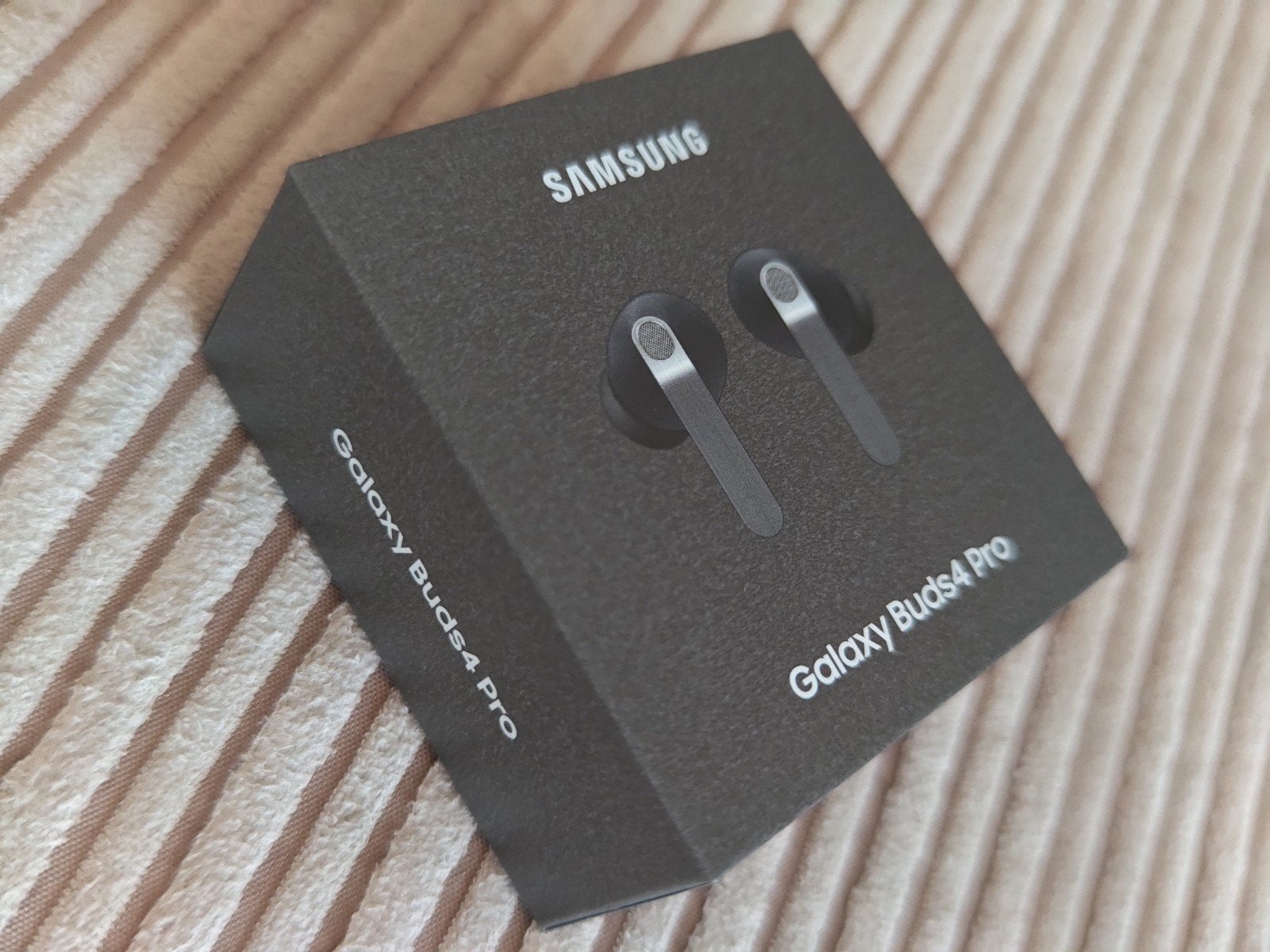 Galaxy Buds 4 Pro Zwart €150, Bluetooth, Zwart, Nieuw, Ophalen of Verzenden