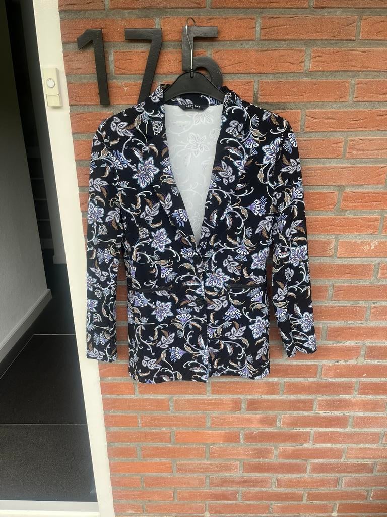 Lady day travelstof blazer bewerkt maat s als nieuw, Ophalen of Verzenden, Zo goed als nieuw, Maat 38/40 (M), Zwart
