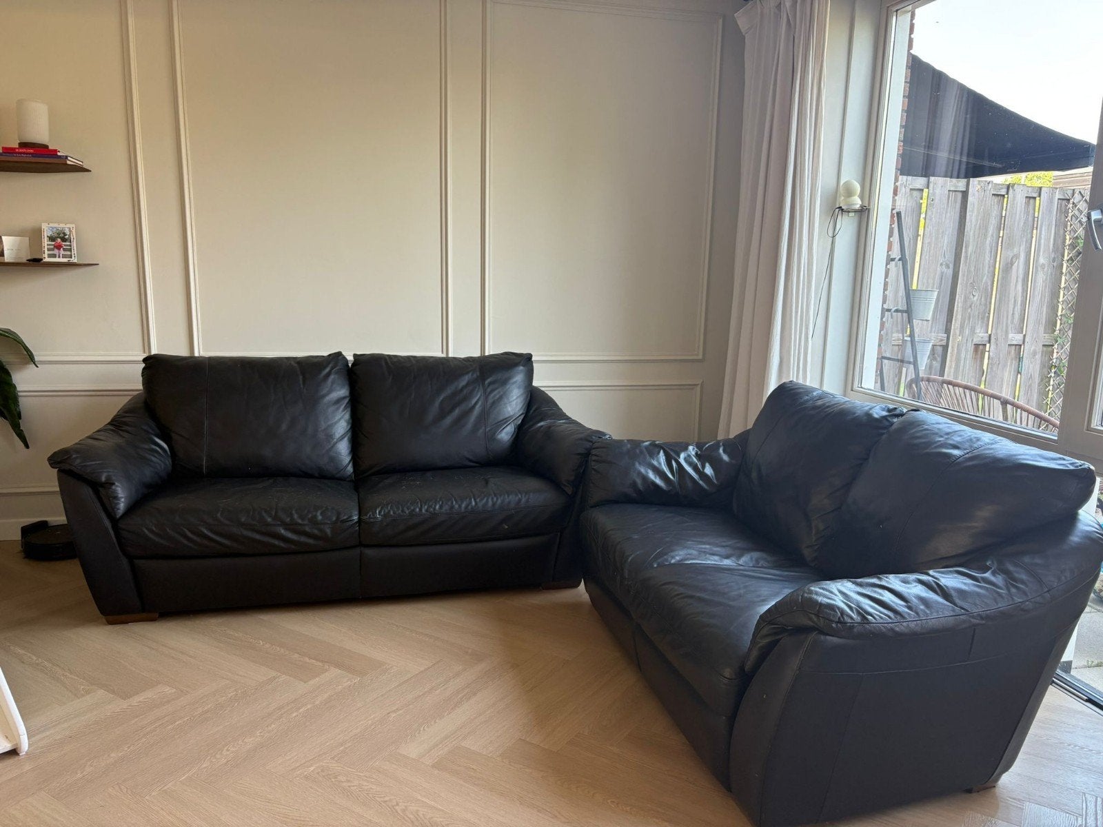 Set van 2 zwarte leren banken, Huis en Inrichting, Banken | Bankstellen, Ophalen, Gebruikt, 150 tot 200 cm, Rechte bank