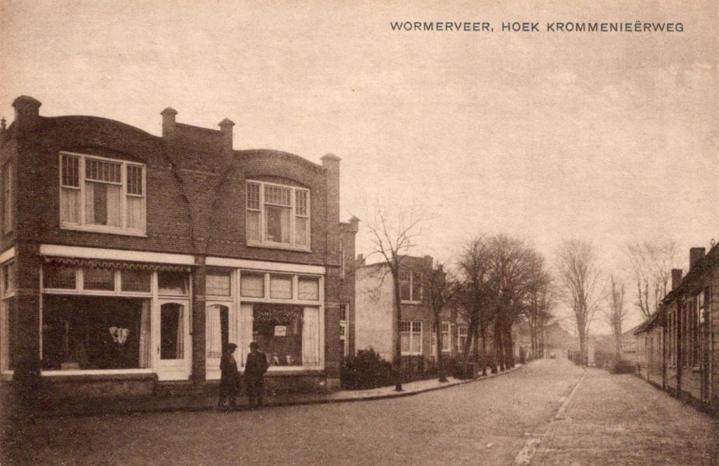 Wormerveer, Hoek Krommenieerweg. (C80), Verzenden, Voor 1920, Ongelopen, Noord-Holland
