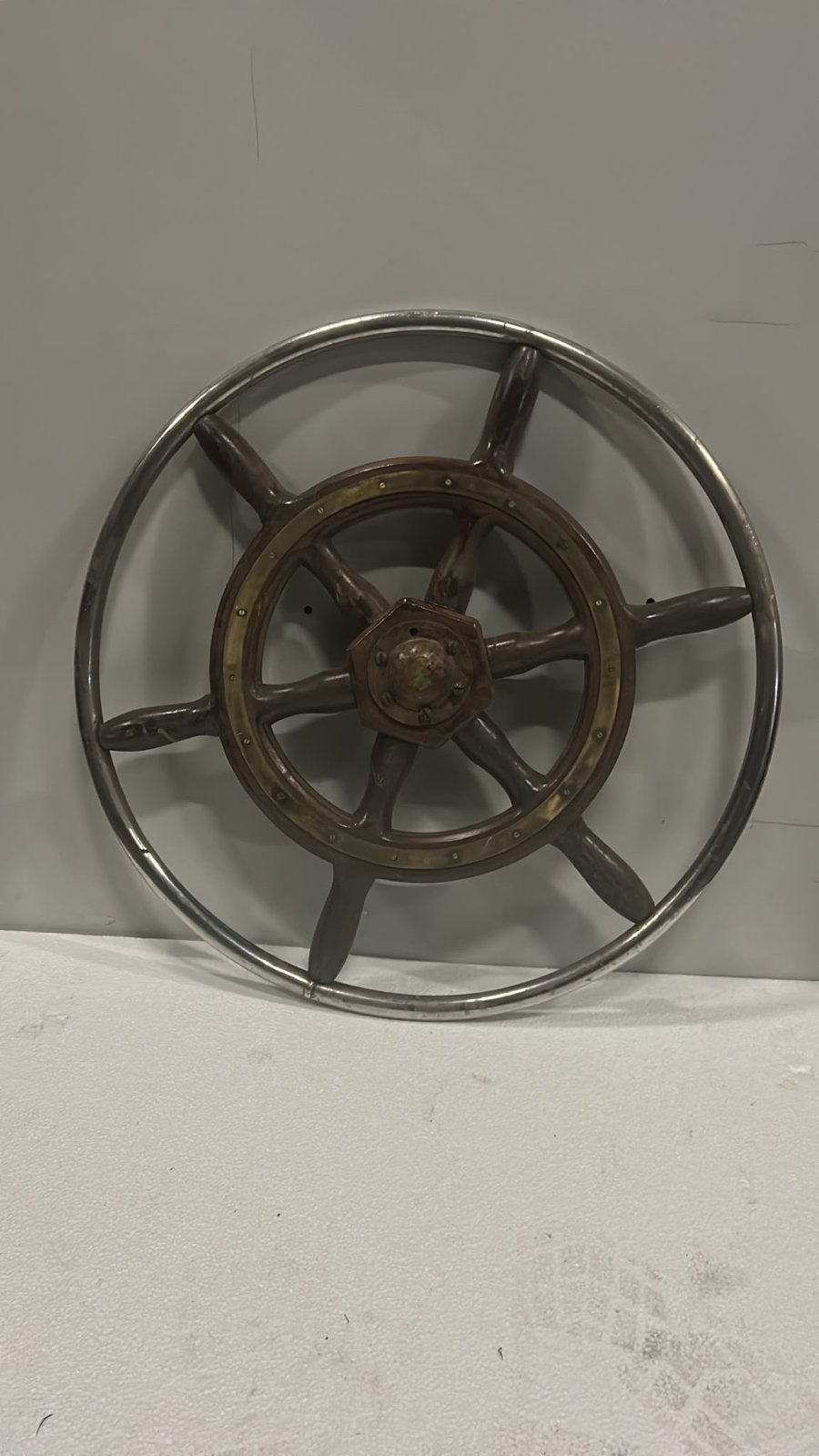 Antiek Scheepsroer - Houten Stuurwiel met Metaal, Ophalen