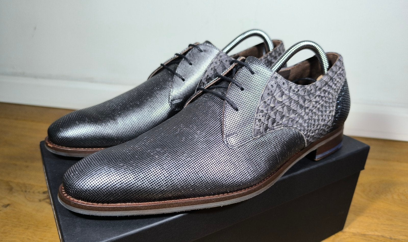 Floris van Bommel herenschoenen maat 8 / 42, Kleding | Heren, Schoenen, Ophalen, Blauw, Floris van Bommel, Zo goed als nieuw