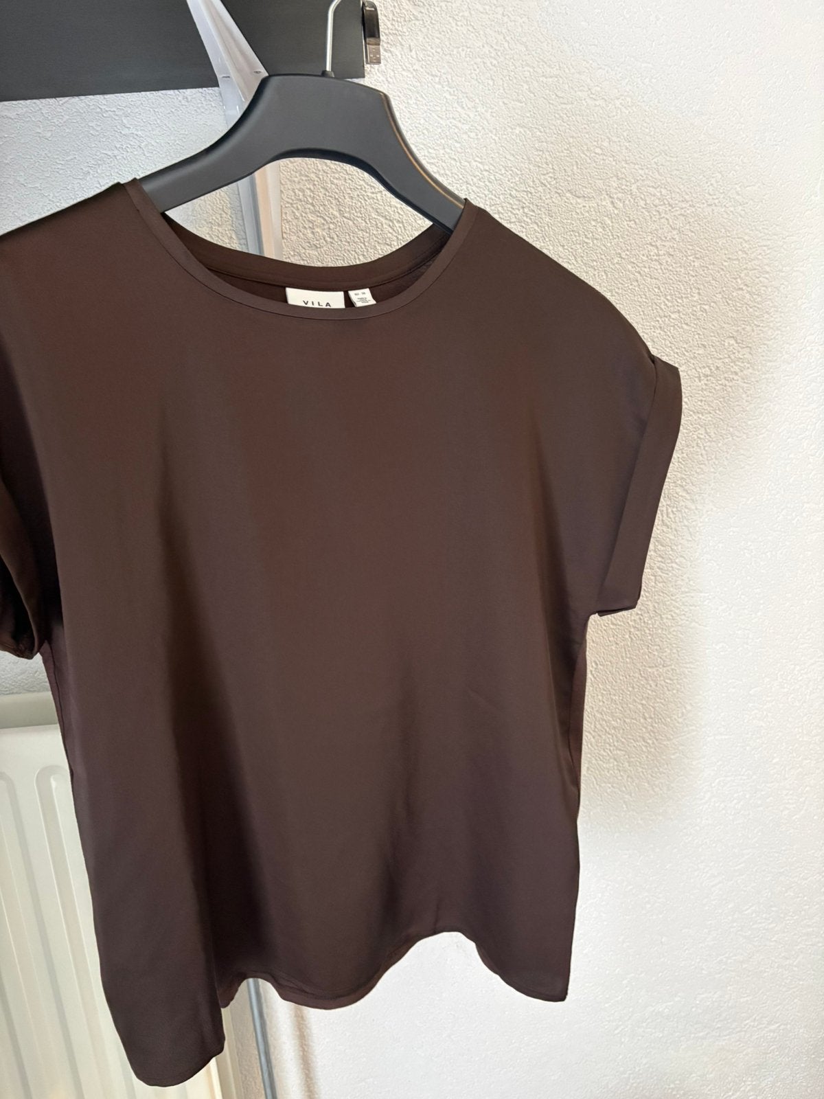 Vila satijnen rok en shirt bruin, Maat 38/40 (M), Bruin, Ophalen of Verzenden, Zo goed als nieuw