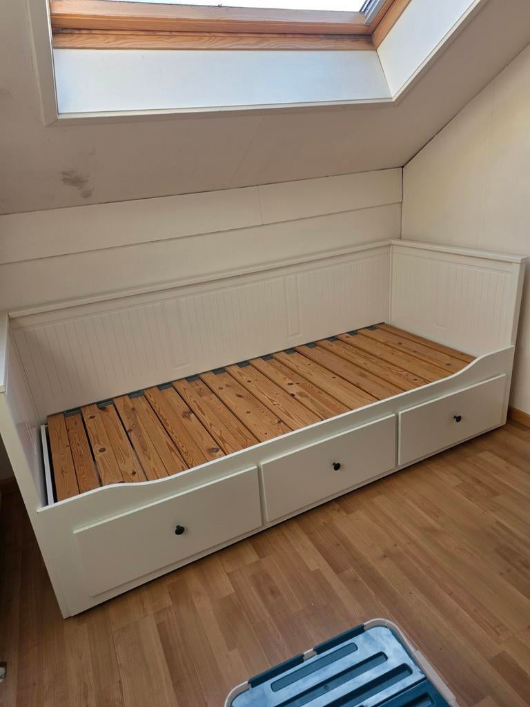 IKEA HEMBES Uitschuifbare Bedbank | 3 Lades, Huis en Inrichting, Ophalen, Gebruikt, Wit, Tweepersoons