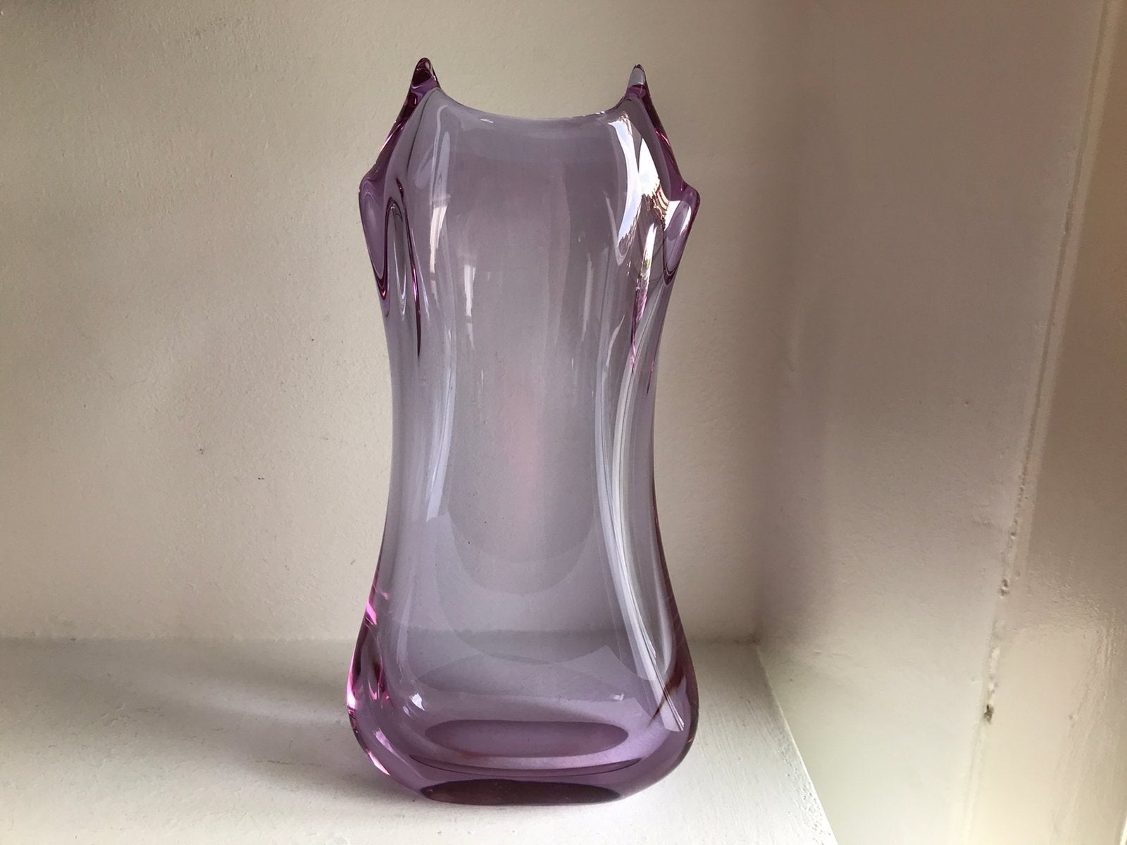 Vaas paars glas Miroslav Klinger, Antiek en Kunst, Ophalen of Verzenden