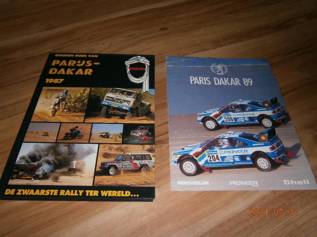 Gouden boek Parijs-Dakar 1987 Jan De Rooij+poster A. Vatanen, Ophalen of Verzenden, Zo goed als nieuw
