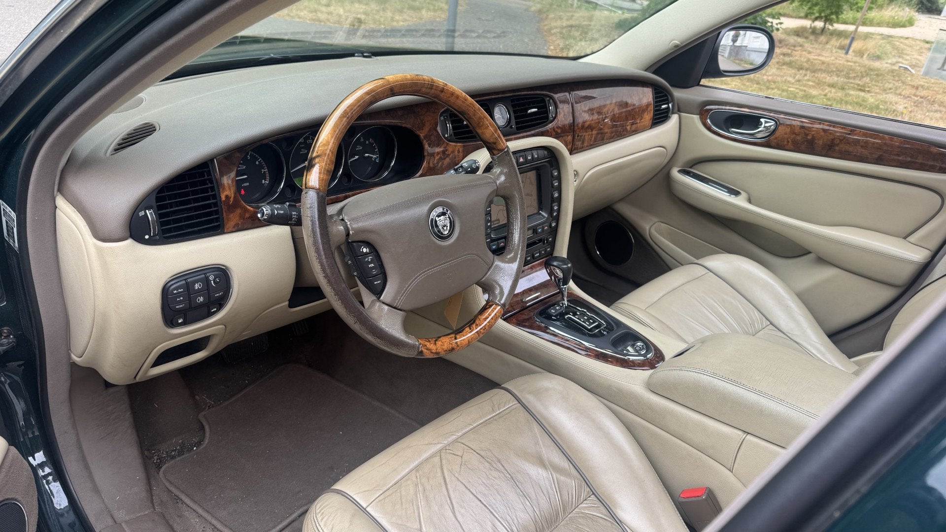 Jaguar XJ 4.2 V8 SINDS 2010 1 EIGENAAR ! (bj 2007), Auto's, Automaat, Achterwielaandrijving, Gebruikt, Traction-control