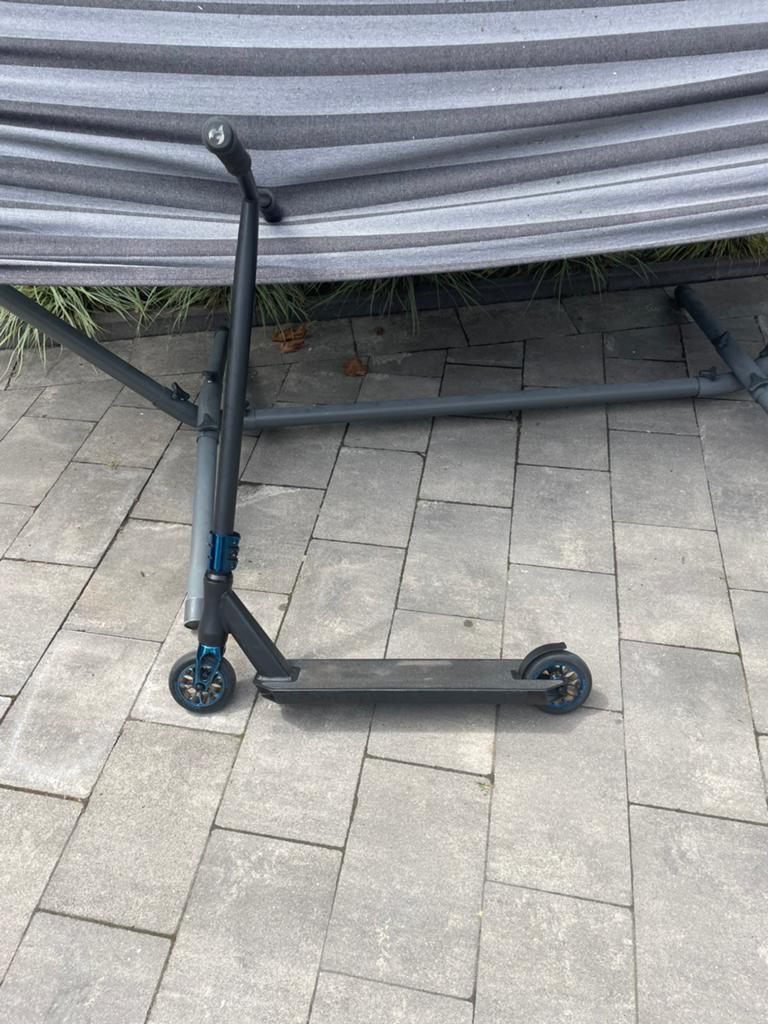 Stuntstep chili, Fietsen en Brommers, Ophalen, Zo goed als nieuw, Benzine, Overige modellen