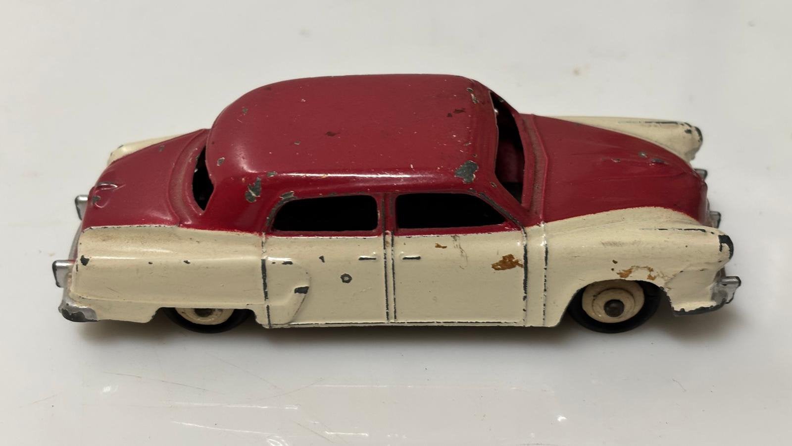 Dinky Toys Studebaker Auto, Ophalen of Verzenden, Zo goed als nieuw, Auto, Overige merken