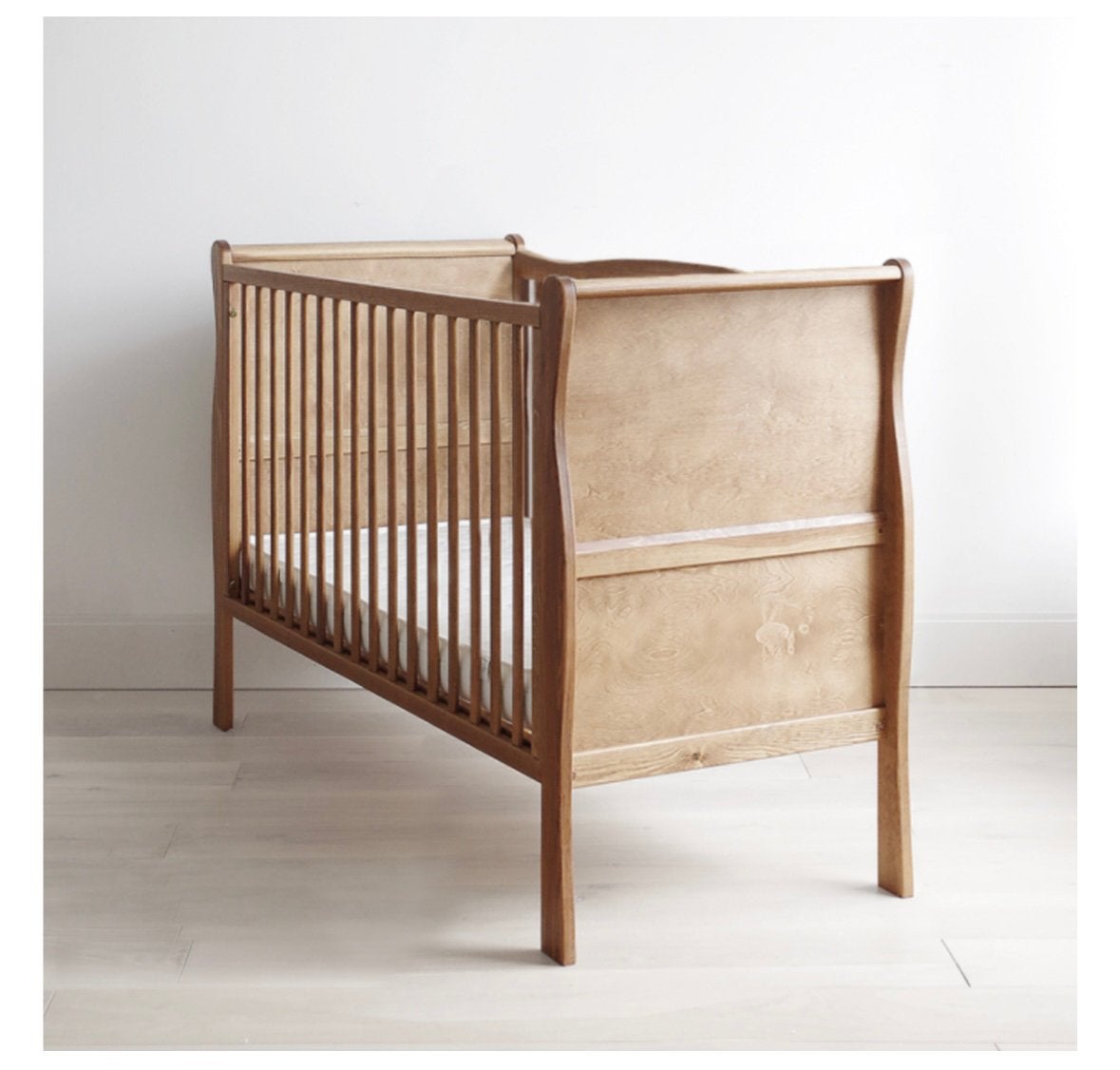 Woodies noble vintage ledikant, Kinderen en Baby's, Babywiegjes en Ledikanten, Ophalen, Zo goed als nieuw, Ledikant