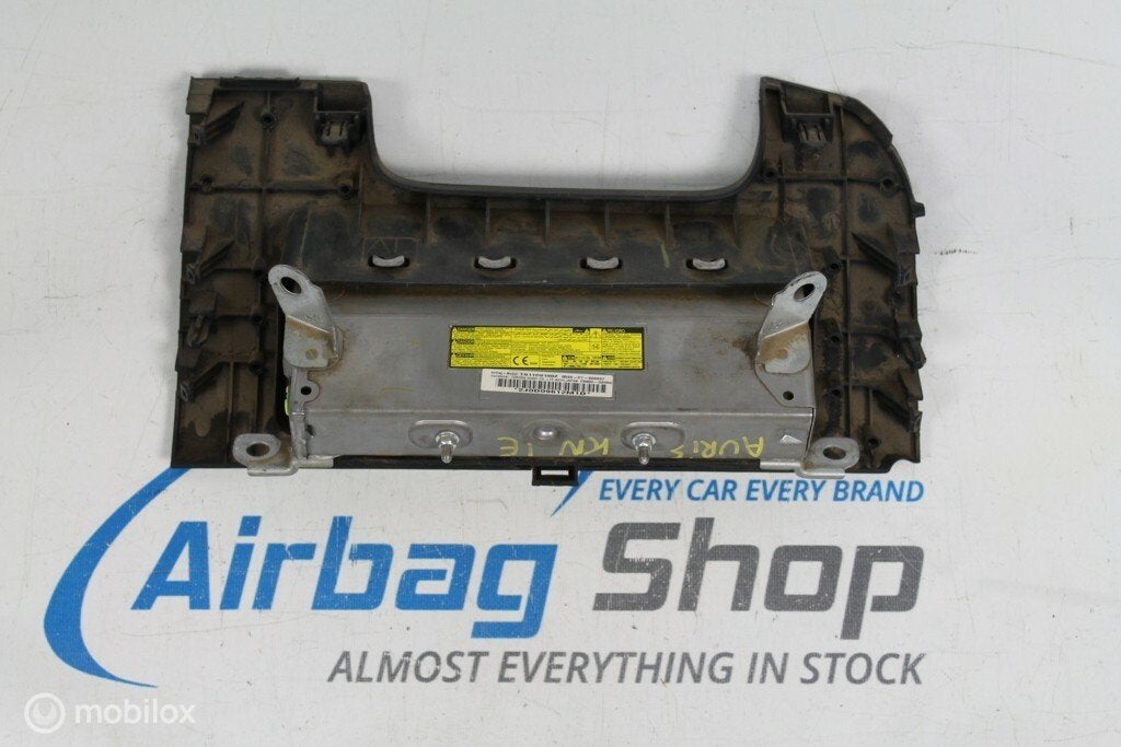 Knie airbag Toyota Auris (2006-heden)