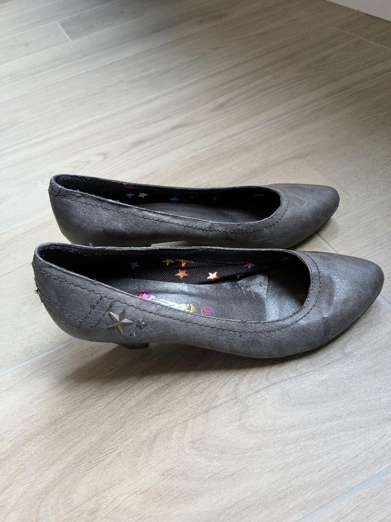 Grijze pumps maat 39, Ophalen, Pumps, Zo goed als nieuw, Grijs