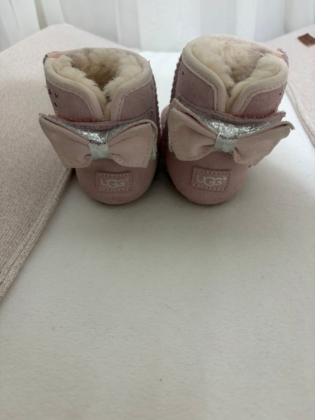 Roze uggs maat 18, Ophalen of Verzenden, Zo goed als nieuw, Meisje, Schoentjes