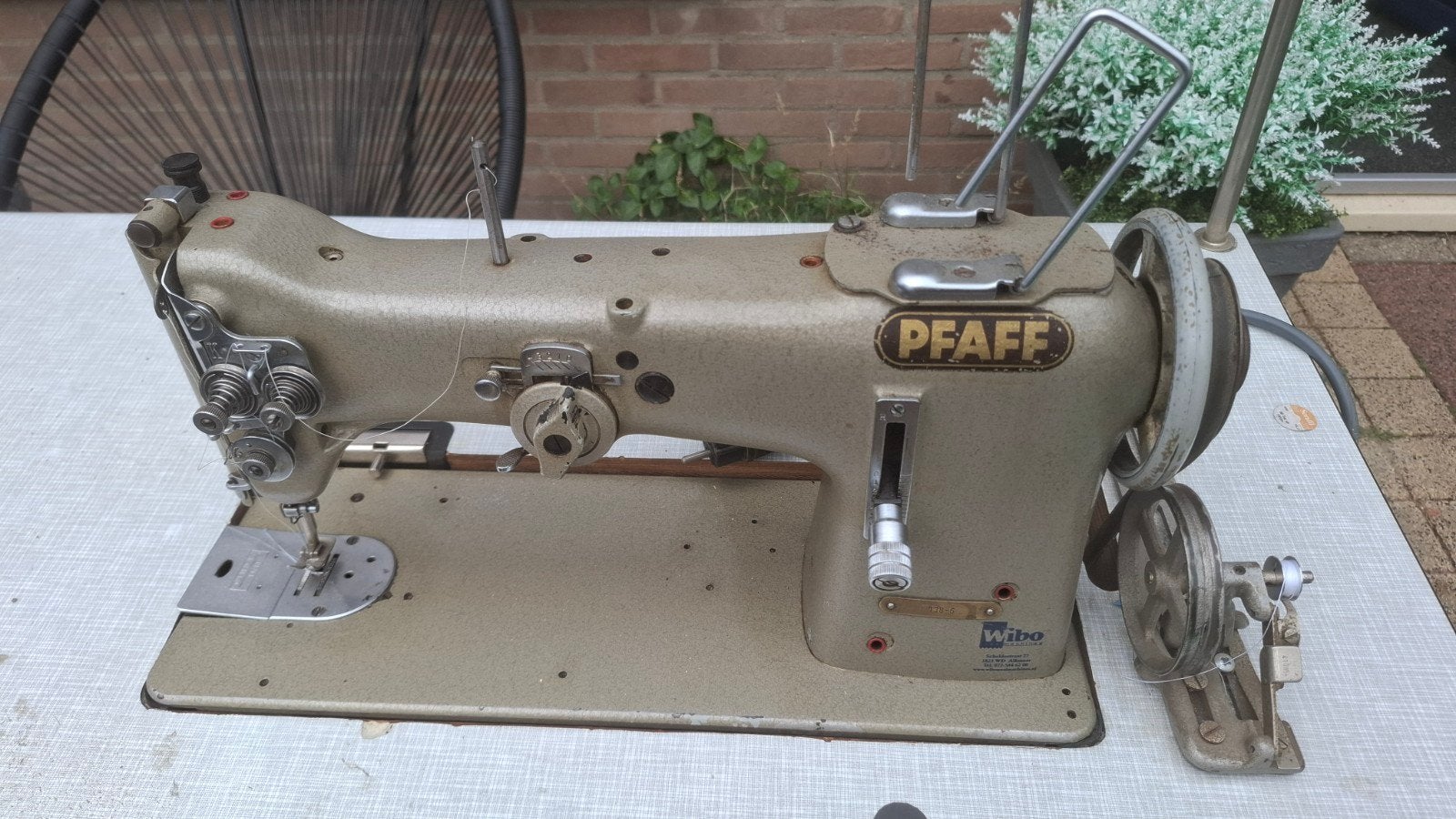 Industriële Pfaff naaimachine - perfect voor zware stoffen, Hobby en Vrije tijd, Naaimachines en Toebehoren, Ophalen, Naaimachine