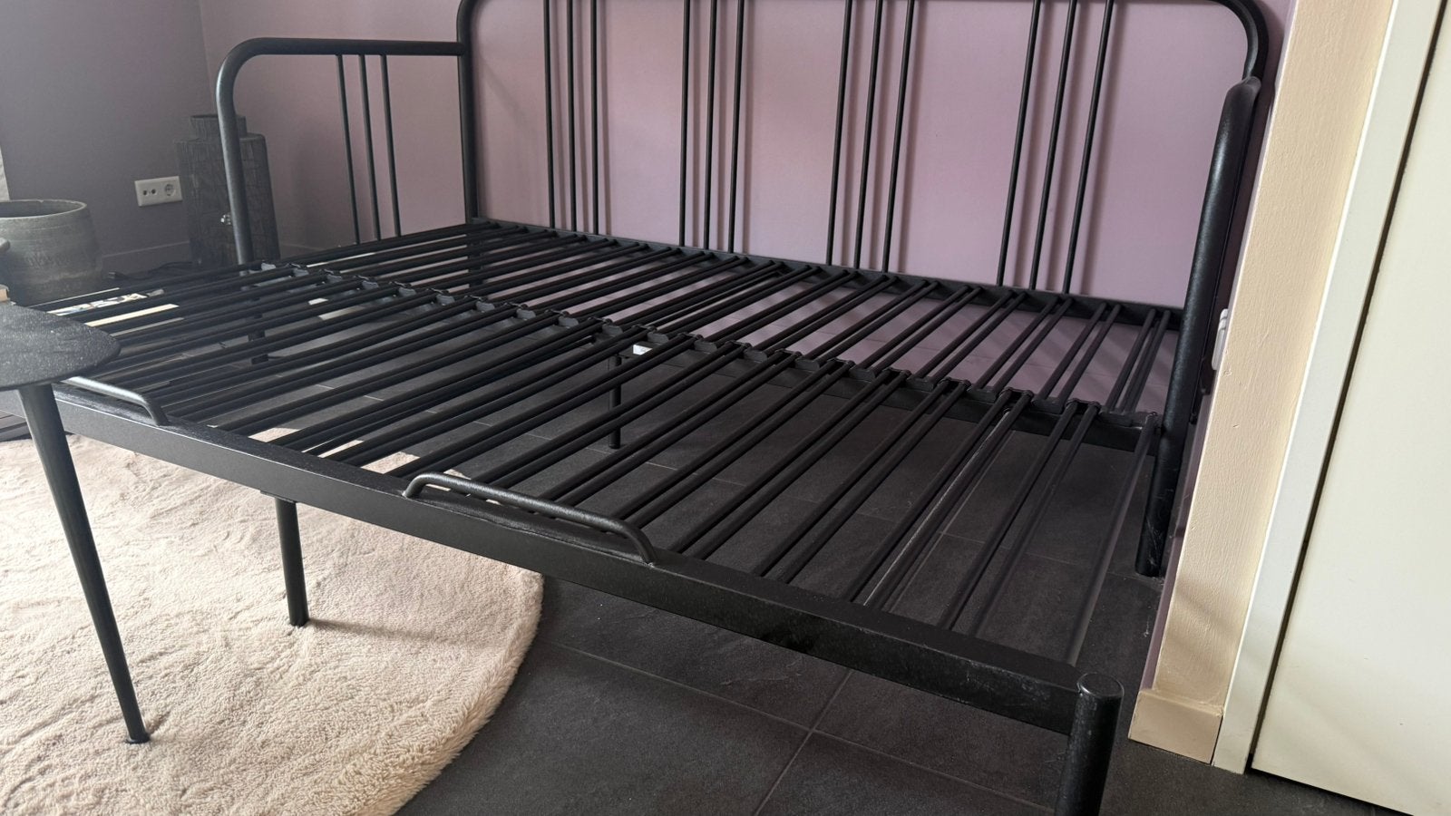 Logeerbed, uitschuifbaar Ikea Fyresdal zwart, Ophalen, Zwart, Tweepersoons, Zo goed als nieuw