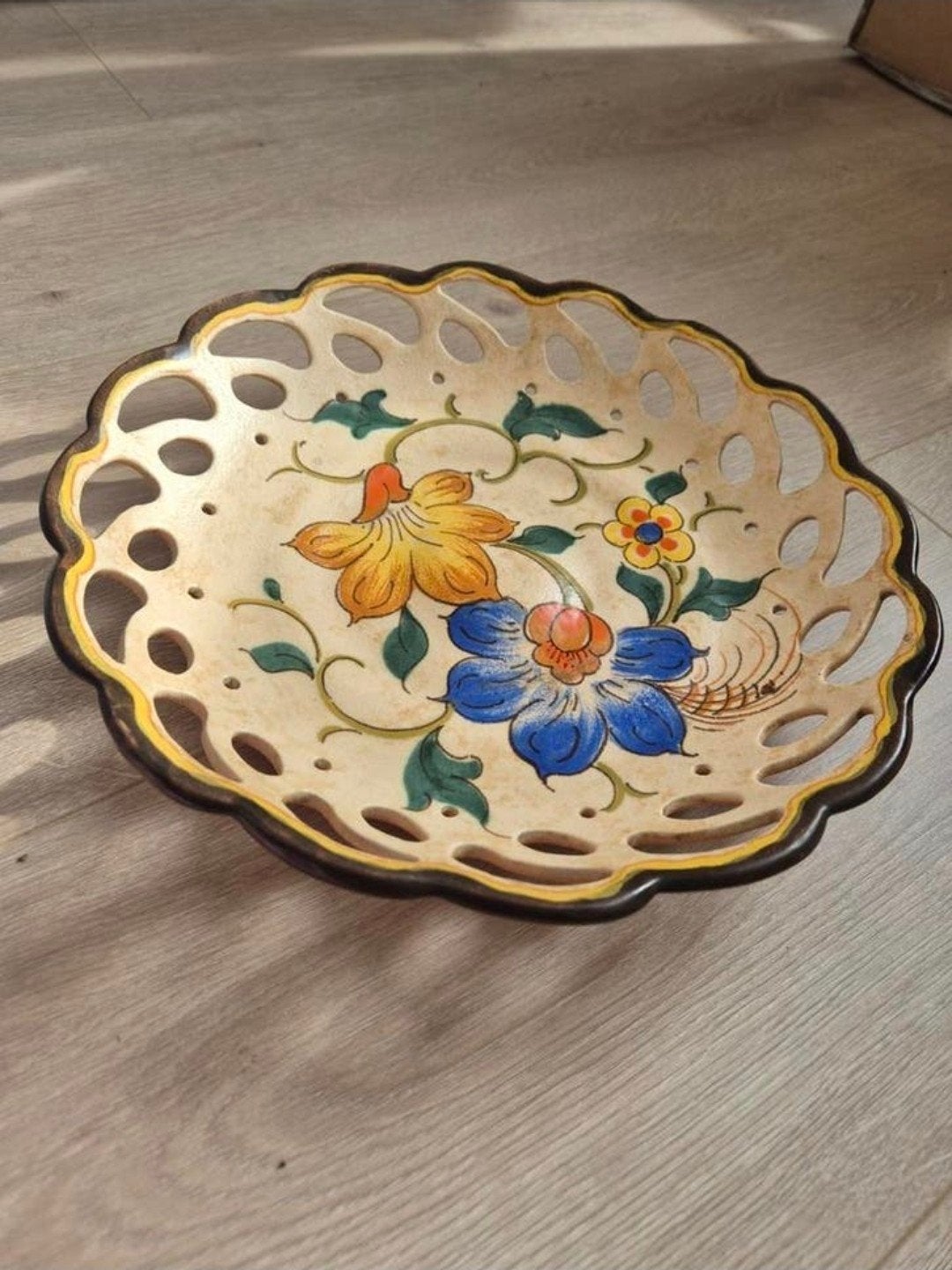 Vintage Zenith Gouda schaal 'Aster' - opengewerkte rand, Antiek en Kunst, Ophalen