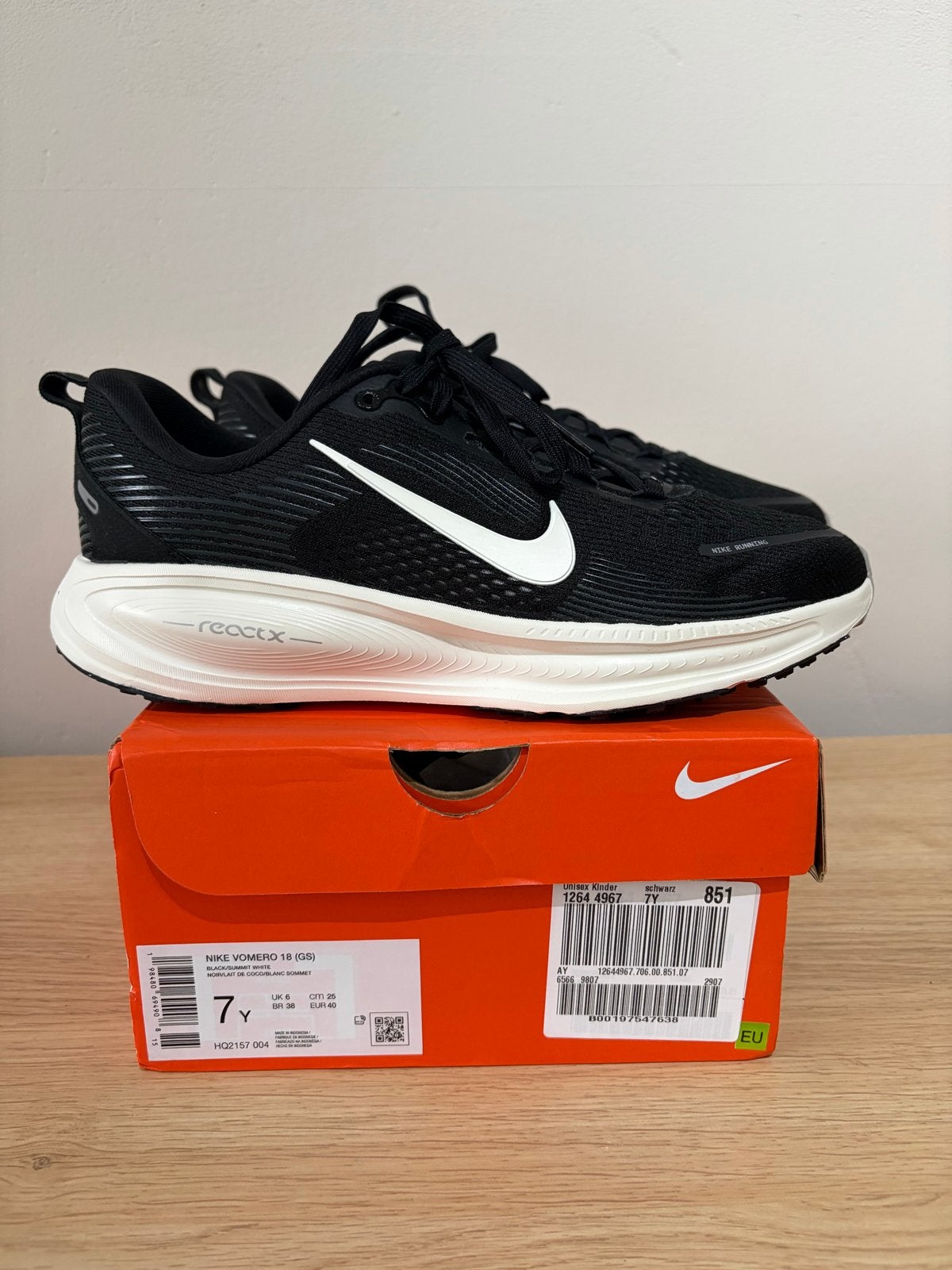 Nieuwe Nike Vomero 18 Hardloopschoenen - Maat 40, Nieuw, Ophalen of Verzenden, Hardlopen, Hardloopschoenen