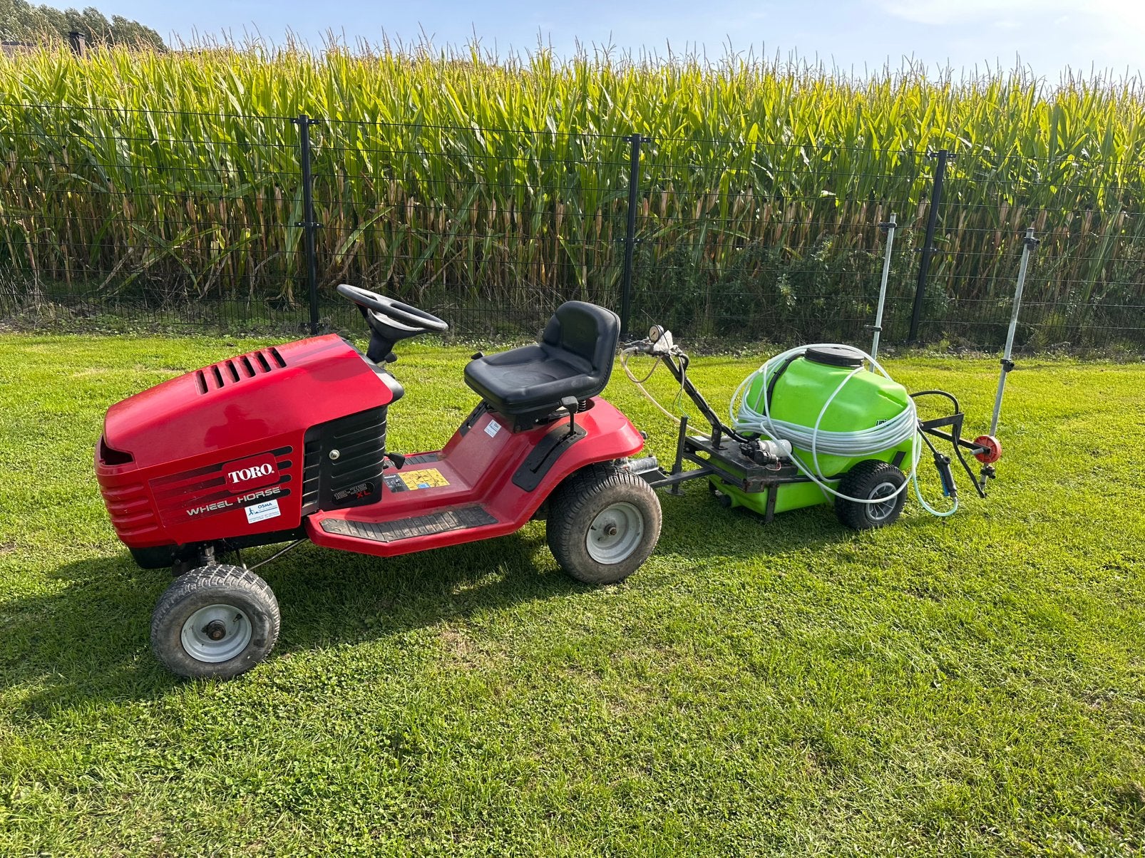 Tuintractor Toro 12-32 XL + Unigreen Spuit, Ophalen, Gebruikt, Versnellingen, 120 cm of meer