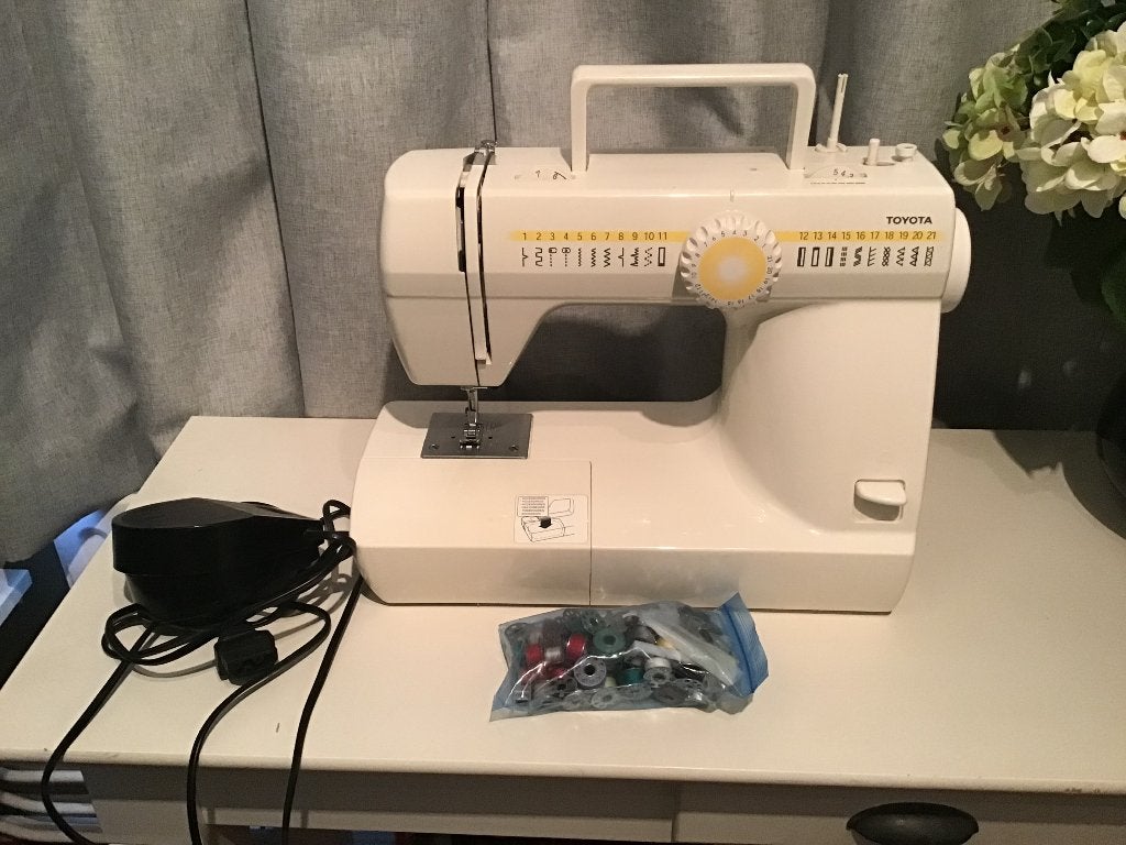 Toyota Naaimachine, Hobby en Vrije tijd, Naaimachines en Toebehoren, Ophalen, Gebruikt, Naaimachine, Overige merken