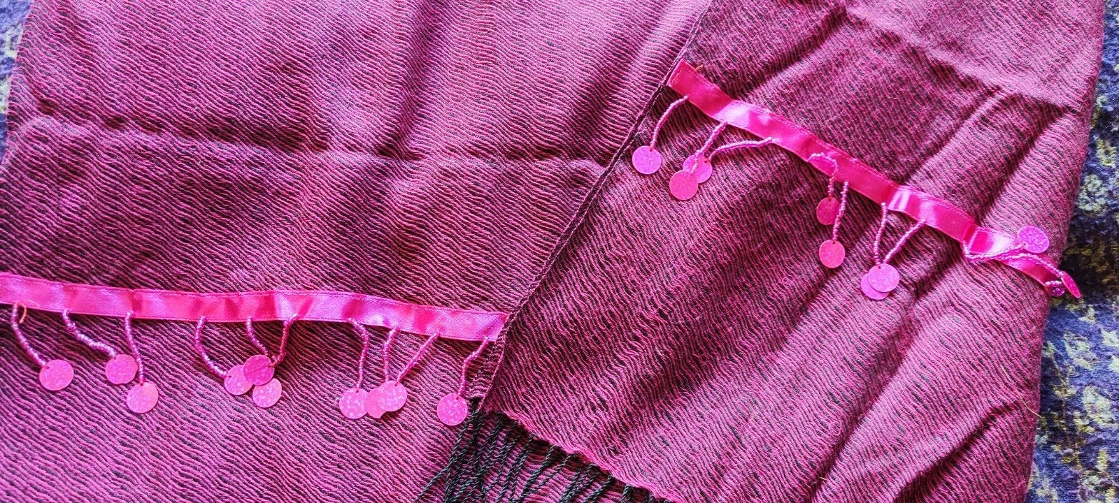 Grote uniseks fuchsiaroze-zwarte pashminasjaal, 205x66 cm, Maat 46/48 (XL) of groter, Ophalen of Verzenden, Zo goed als nieuw