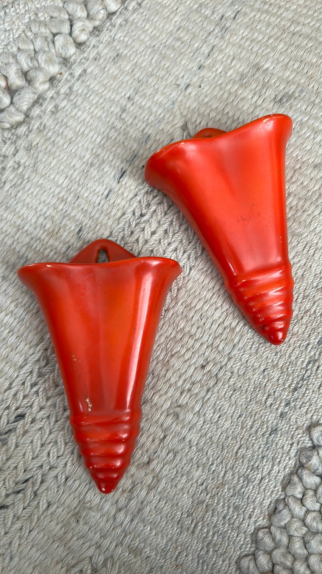 2 vintage Goebel Hummel 1950s muurvaasjes oranje, Ophalen of Verzenden