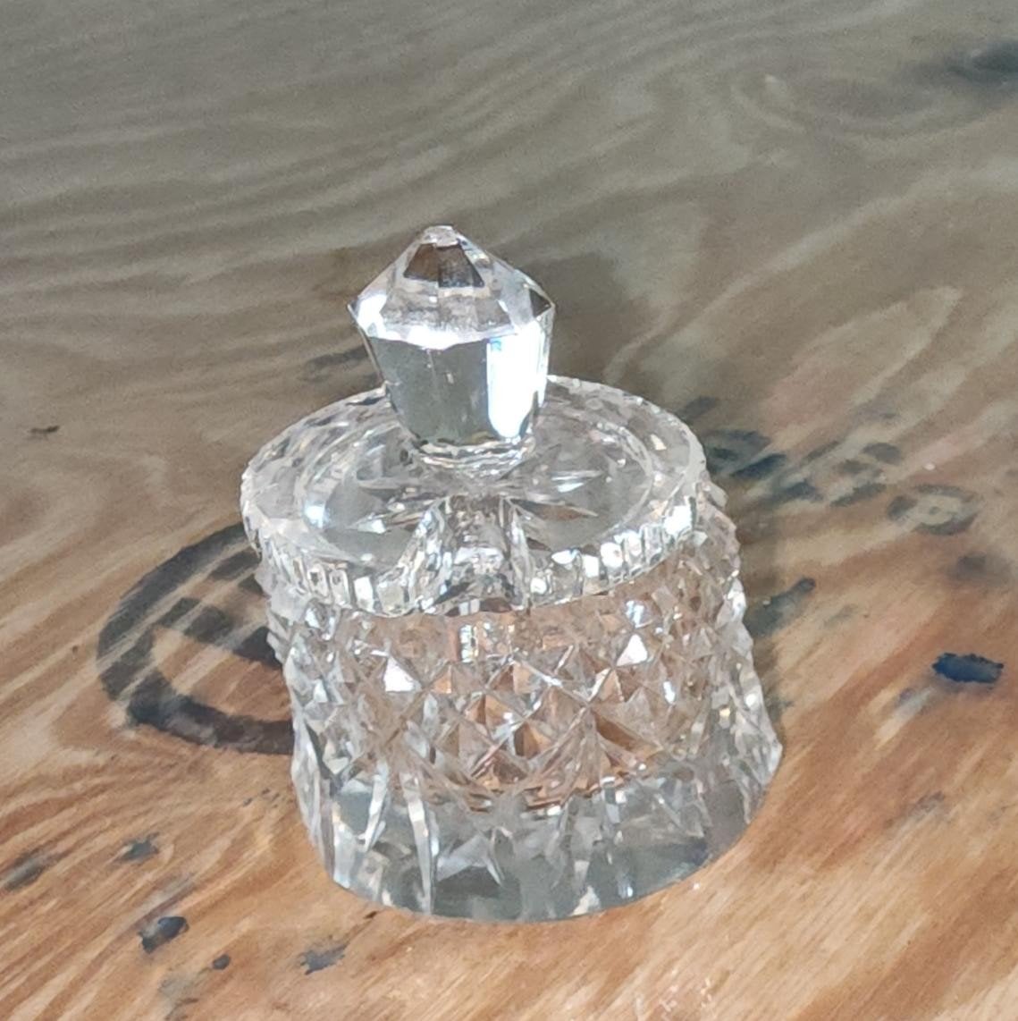 Antiek kristallen potje met deksel, Ophalen
