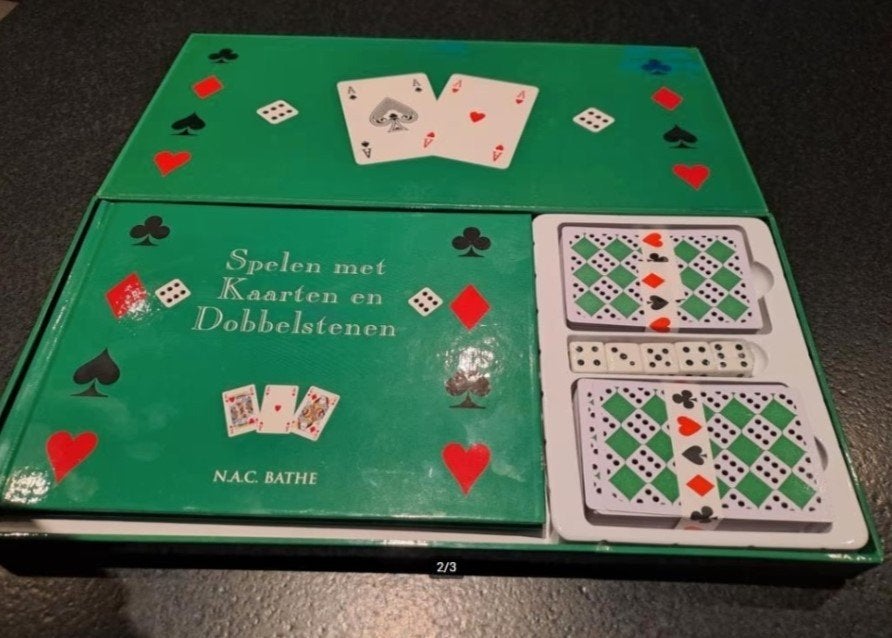 kaartspel,speelkaarten,dobbelstenen,kaartendoos,speelkaart, Ophalen of Verzenden, Nieuw
