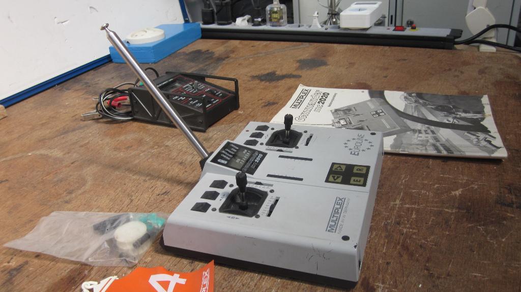Multiplex Modelltechnik Commander MC 2010, Hobby en Vrije tijd, Ophalen of Verzenden, Gebruikt, Overige typen