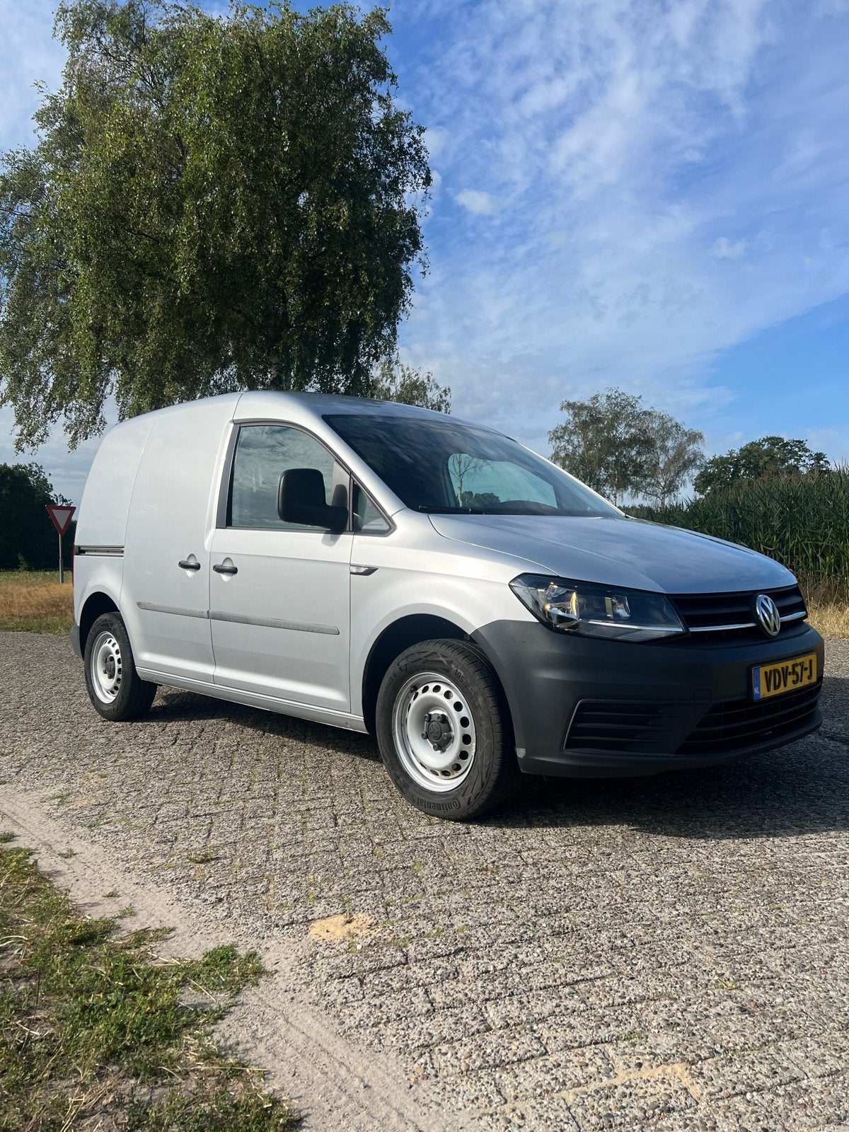 Volkswagen Caddy 2.0 TDI 75pk 2020 1e eigenaar, Voorwielaandrijving, Euro 5, Stof, Zwart