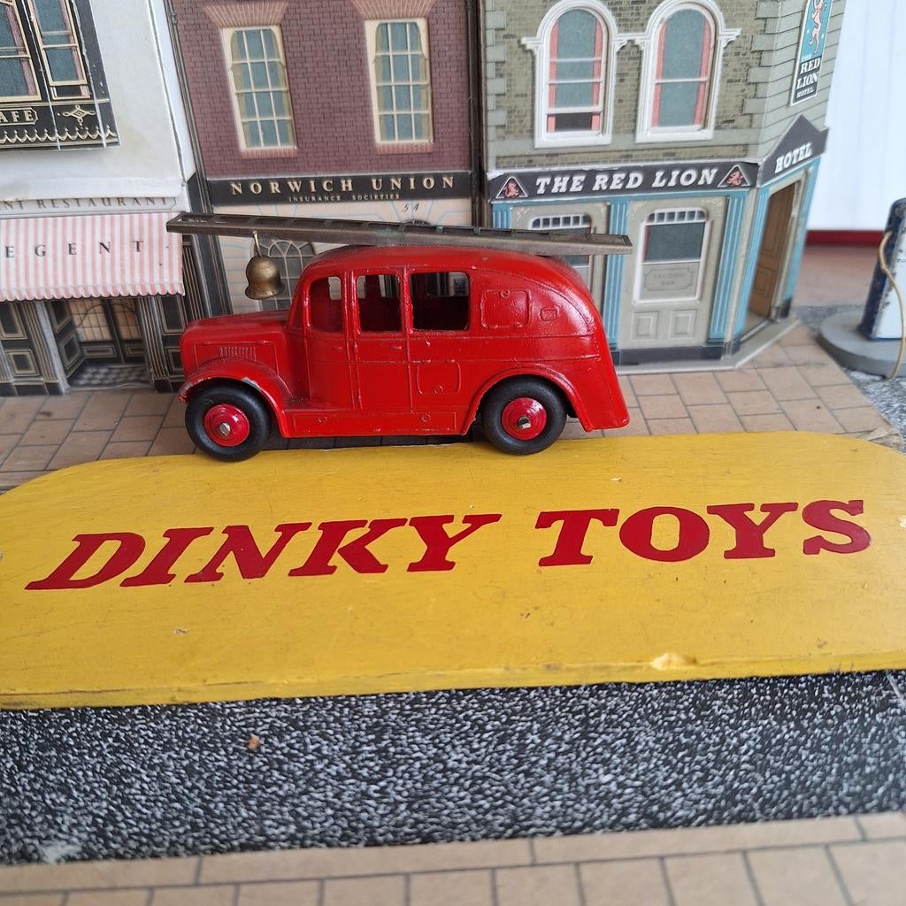 Dinky Toys Brandweerwagen No 250 - Vintage Modelauto, Verzenden, Gebruikt, Bus of Vrachtwagen, Dinky Toys