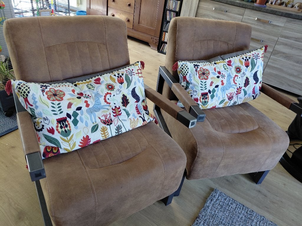 3 Bruine stoelen, Huis en Inrichting, Stoelen, Ophalen, Zo goed als nieuw, Leer, Drie