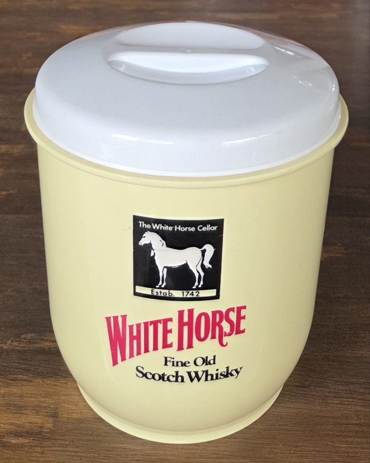 Vintage White Horse Scotch Whisky IJsemmer – Tuffware, Verzamelen, Ophalen of Verzenden, Gebruikt, Gebruiksvoorwerp