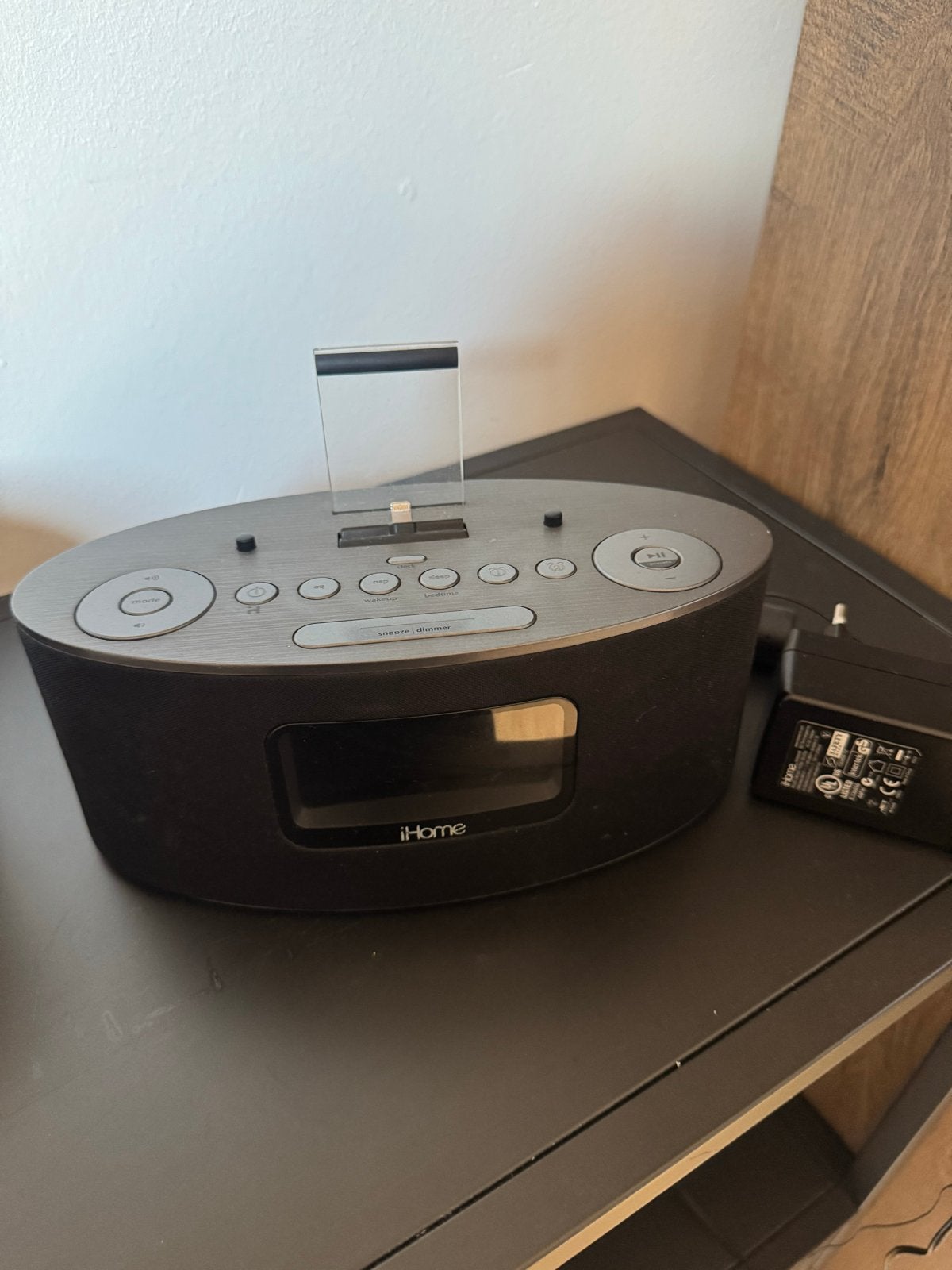 iHome Radio met iPhone/iPod Docking Station, Ophalen of Verzenden, Gebruikt, Radio