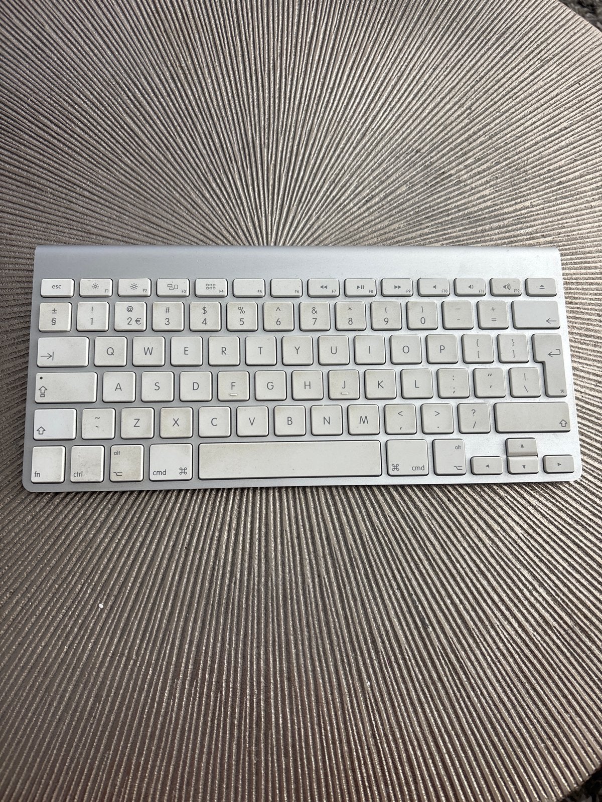 Apple Magic Keyboard - QWERTY - Draadloos, Ophalen of Verzenden, Qwerty, Zo goed als nieuw, Draadloos