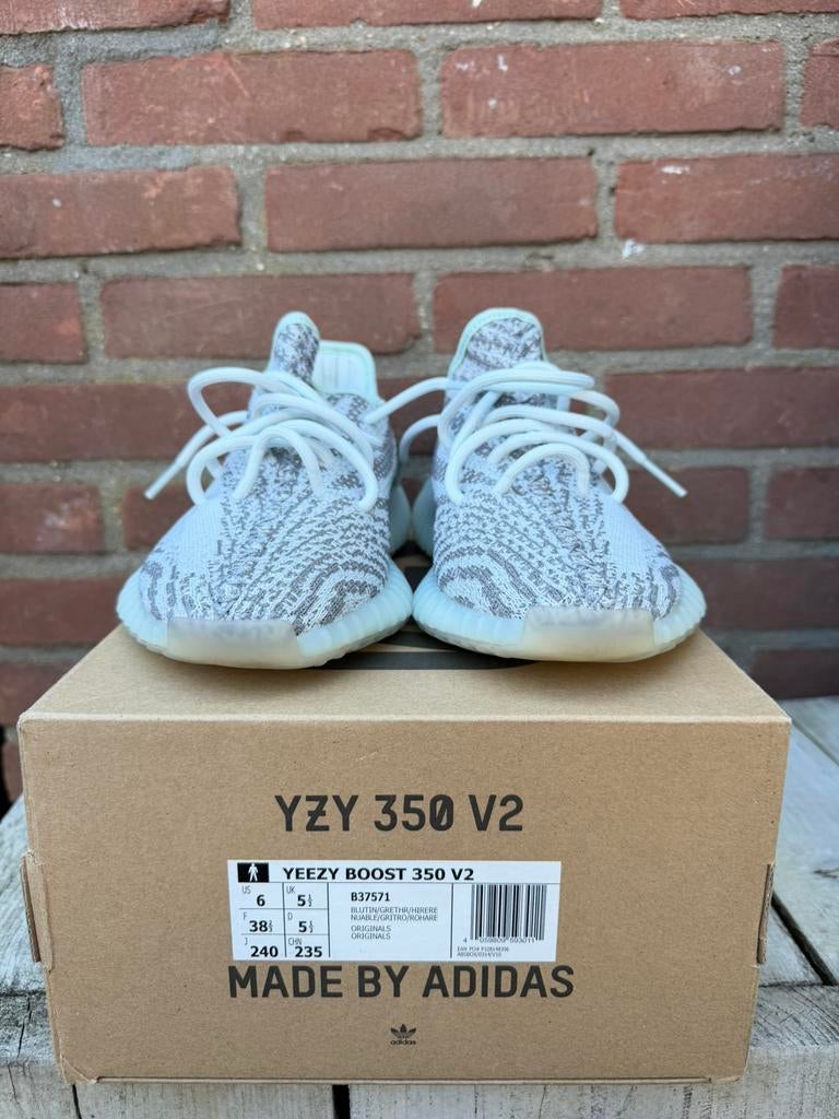Adidas Yeezy Boost 350 V2 ‘Blue Tint’, Kleding | Heren, Schoenen, Ophalen, Nieuw, Overige kleuren, Sneakers of Gympen