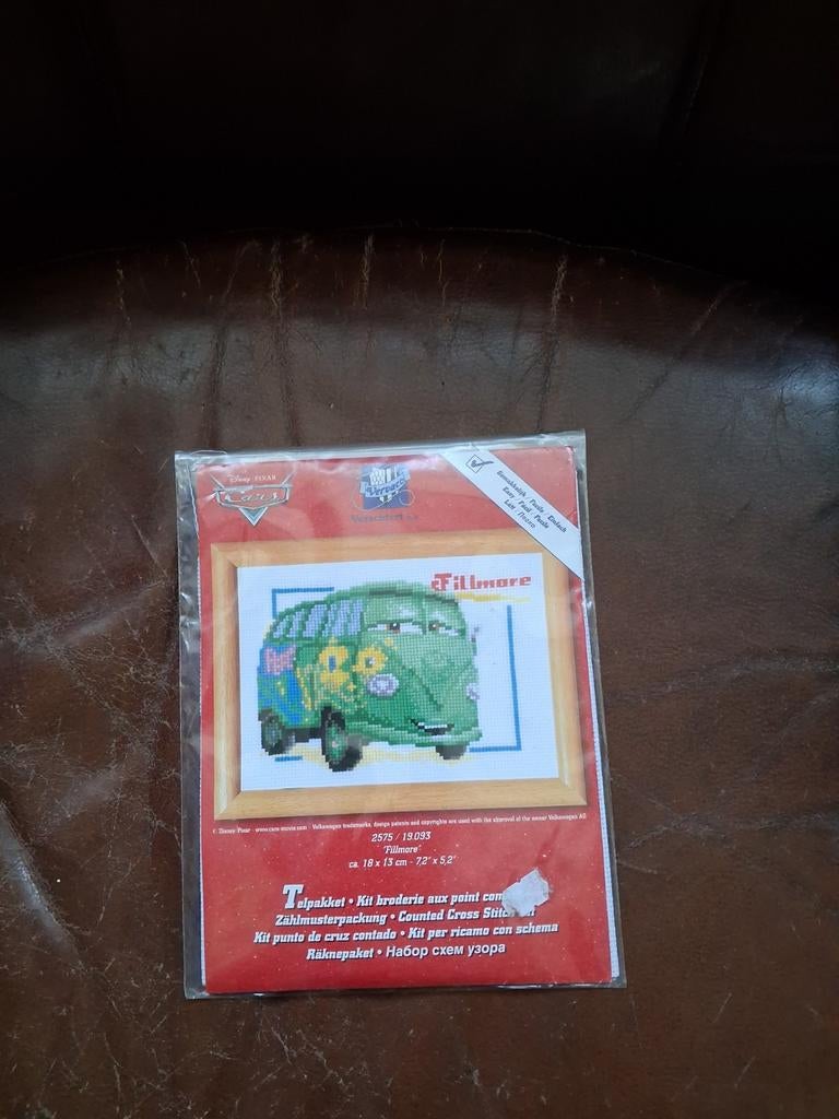 Te koop borduur pakketje van cars 18x13cm., Ophalen of Verzenden, Nieuw, Borduurpakket