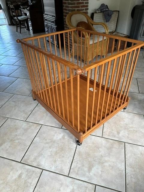 box voor kinderen, Ophalen, Gebruikt, Rechthoekig, Wieltjes