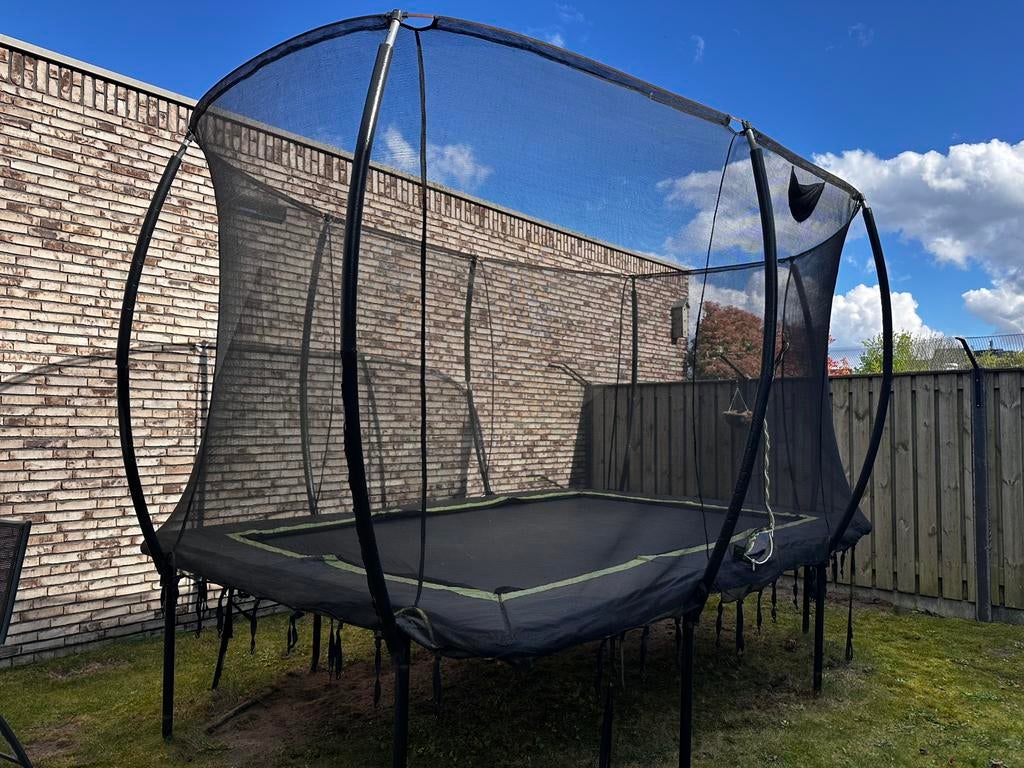 EXIT Silhouette trampoline 244x366cm + net + 4 grondankers, Ophalen, Gebruikt